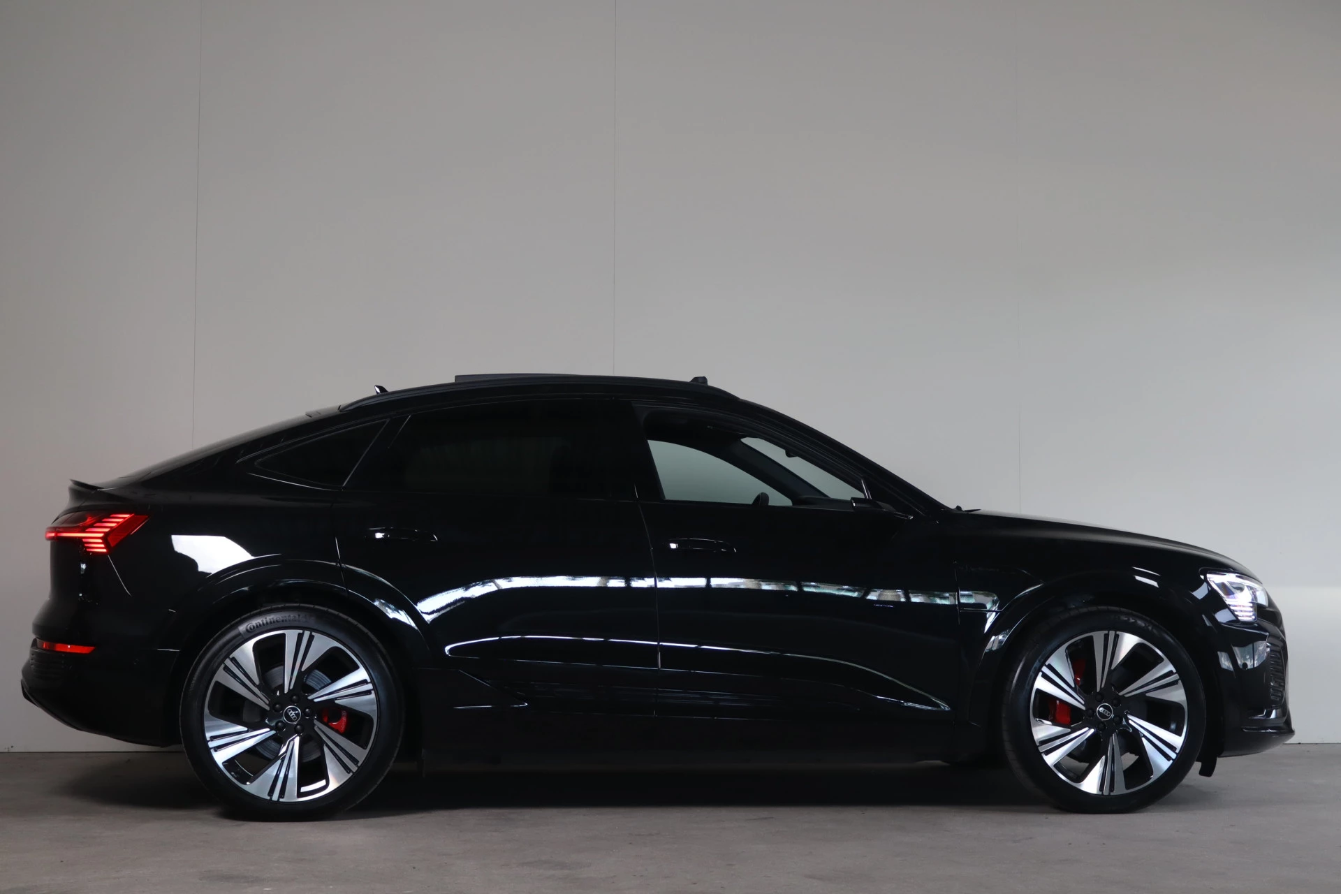 Hoofdafbeelding Audi Q8 Sportback e-tron