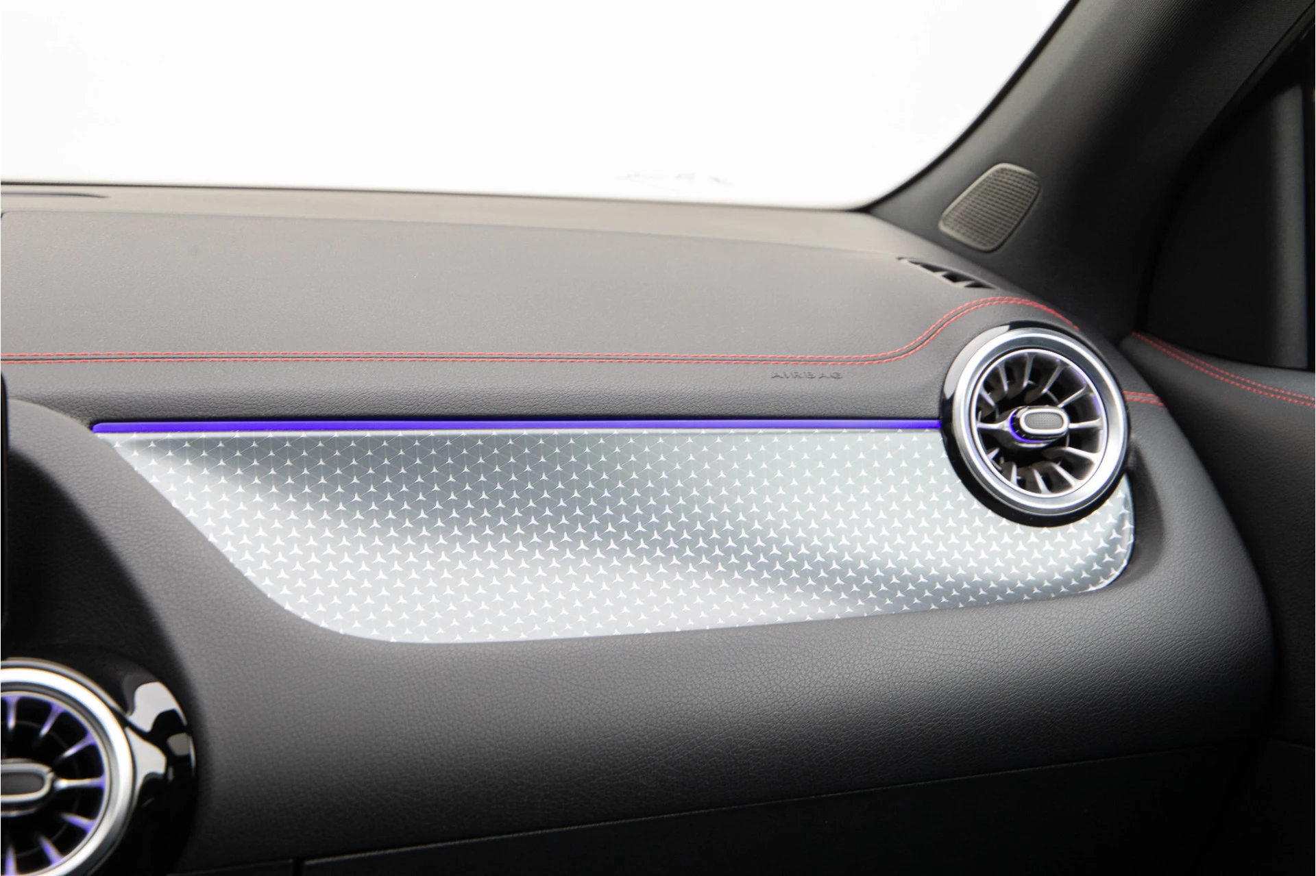 Hoofdafbeelding Mercedes-Benz EQA