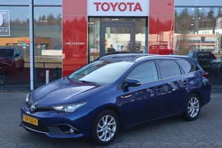 Hoofdafbeelding Toyota Auris Toyota Auris Touring Sports 1.8 HYBRID DYNAMIC TREKHAAK STOELVERW. CRUISE LM-VELGEN CAMERA KEYLESS