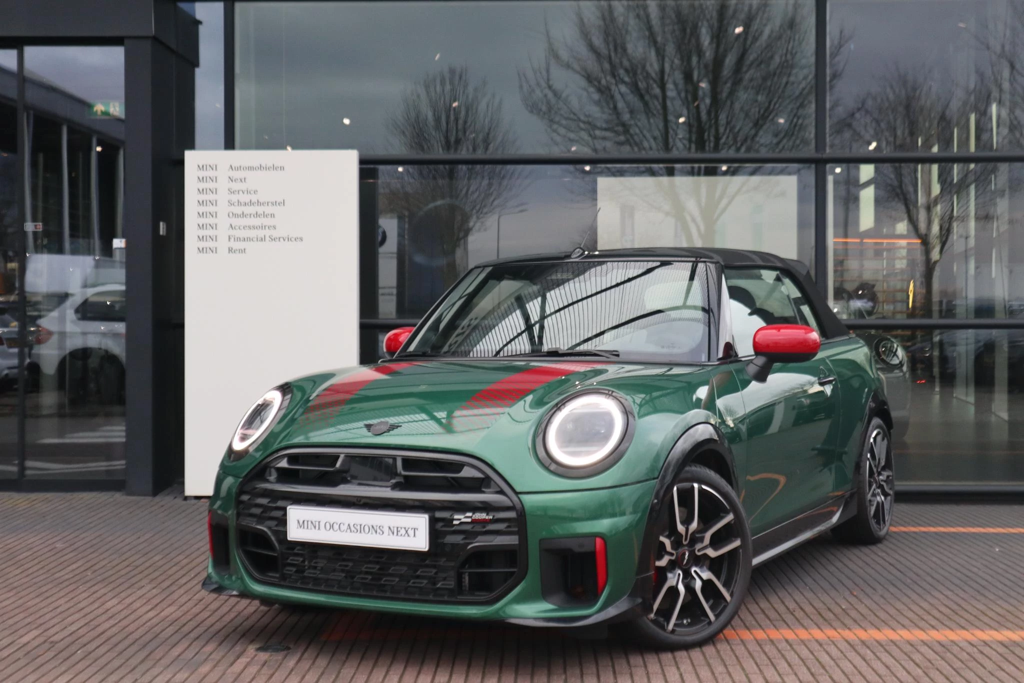 Hoofdafbeelding MINI Cabrio