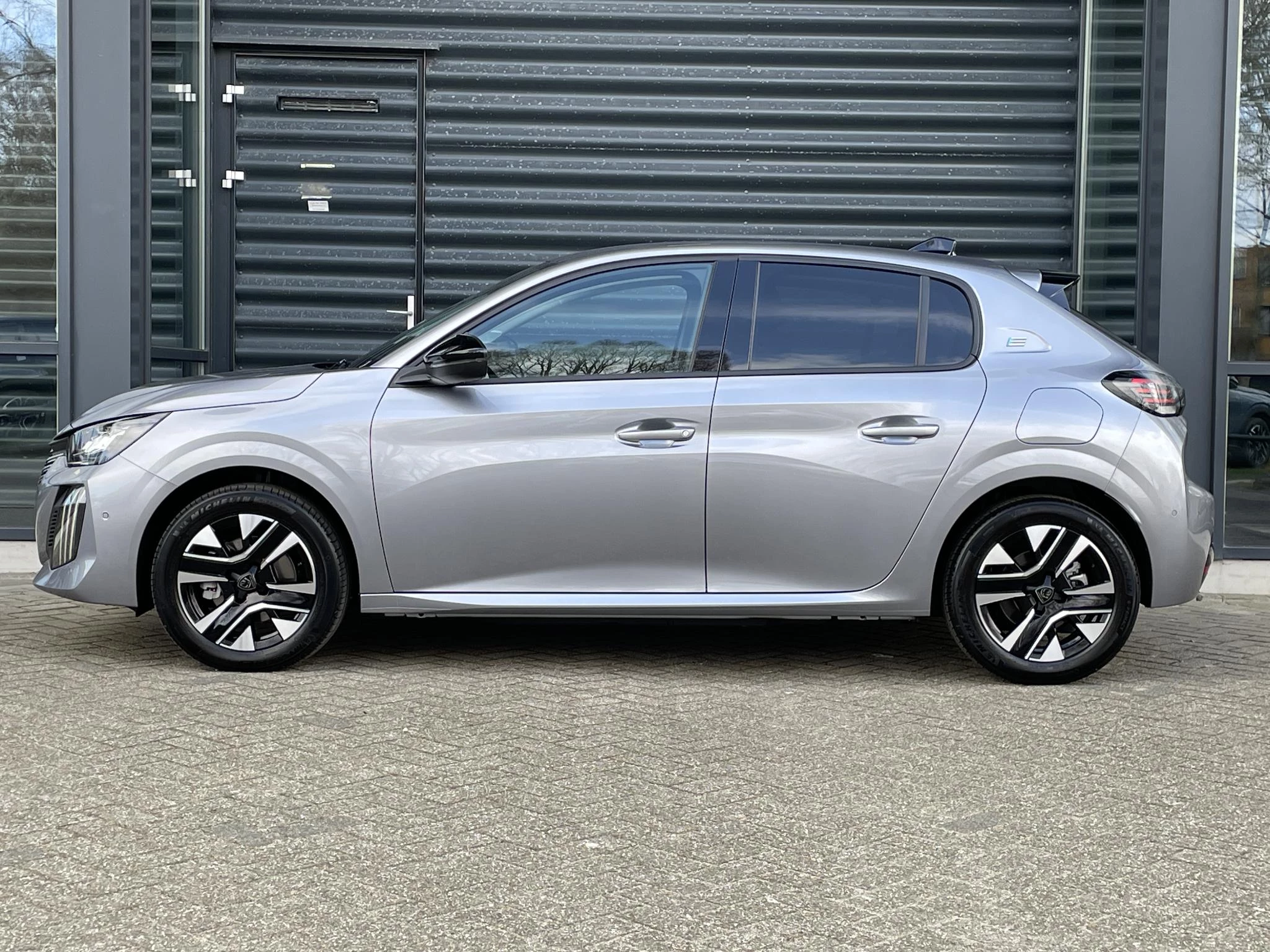 Hoofdafbeelding Peugeot e-208