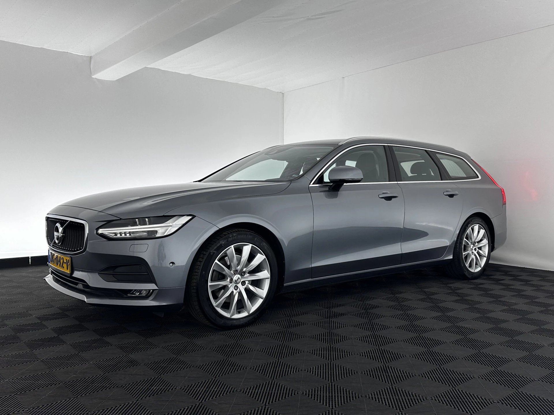 Hoofdafbeelding Volvo V90