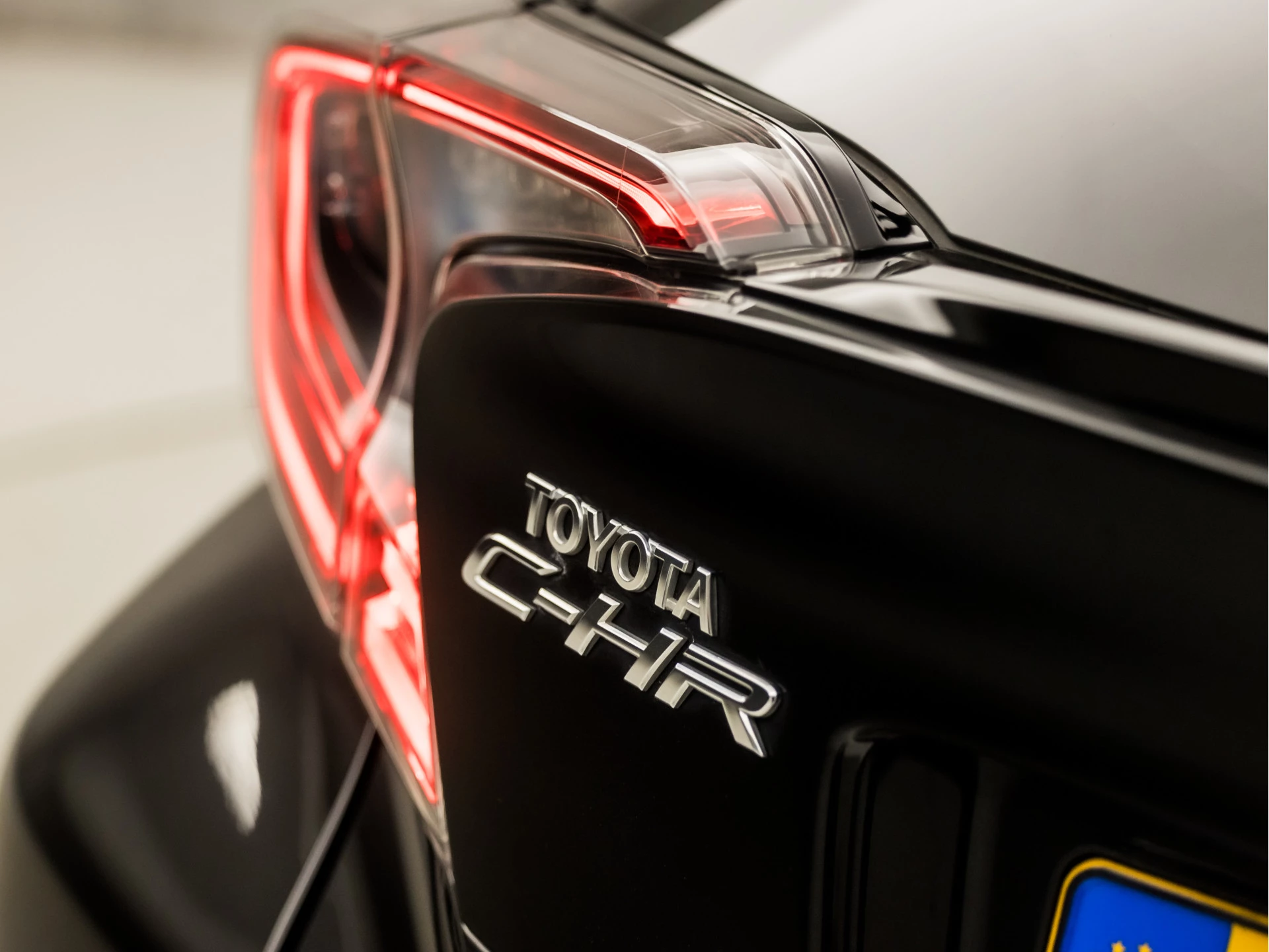 Hoofdafbeelding Toyota C-HR