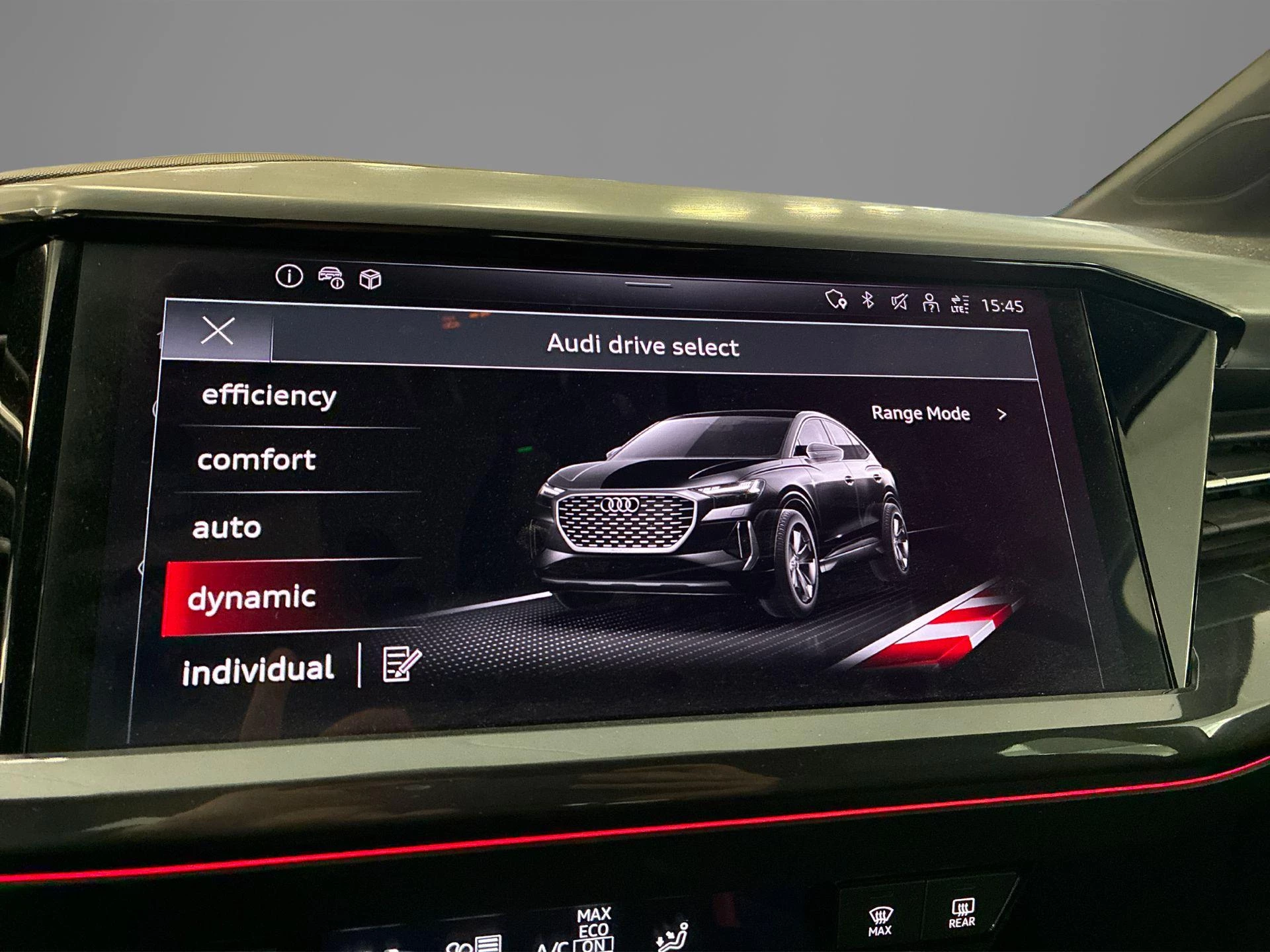 Hoofdafbeelding Audi Q4 Sportback e-tron