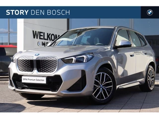 BMW iX1 eDrive20 M Sport / Sportstoelen / Comfort Access / Achteruitrijcamera / Adaptieve LED