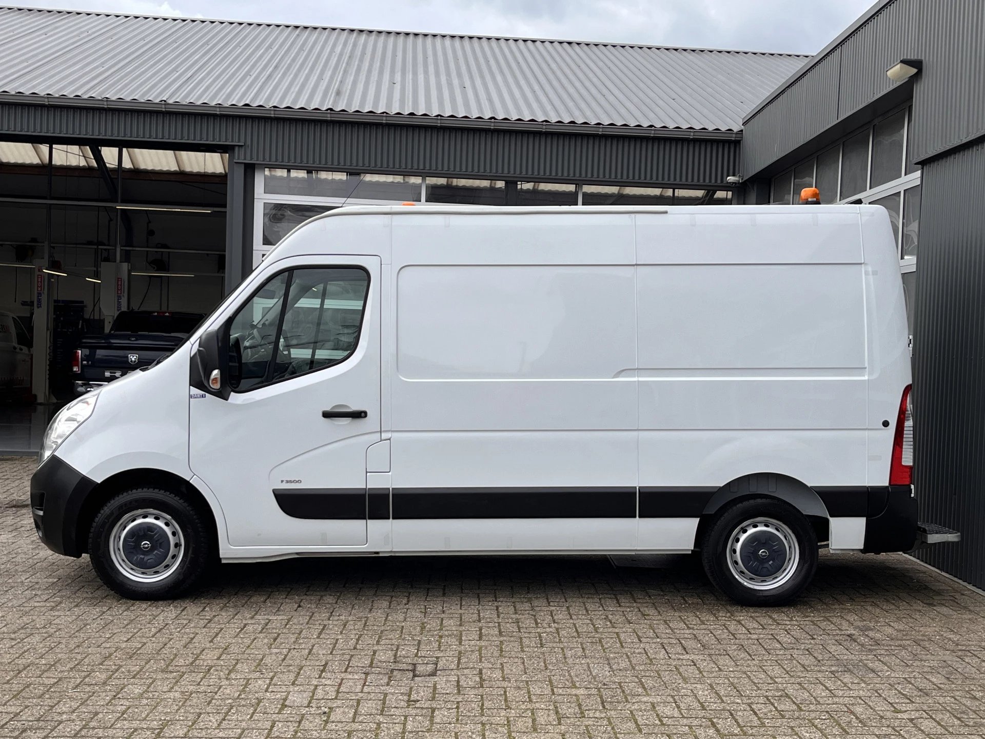 Hoofdafbeelding Opel Movano