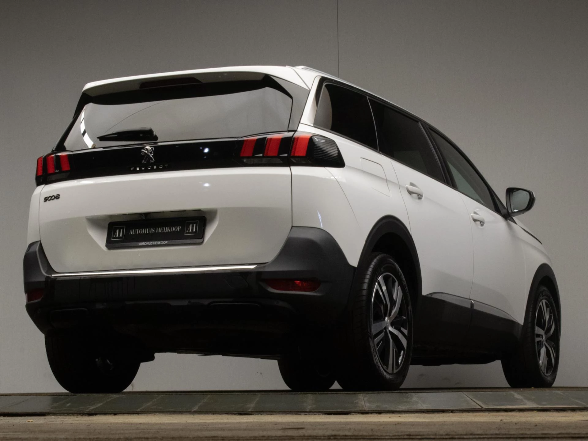 Hoofdafbeelding Peugeot 5008