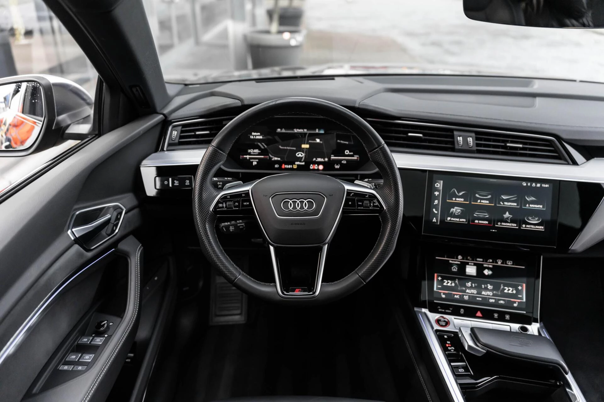 Hoofdafbeelding Audi e-tron