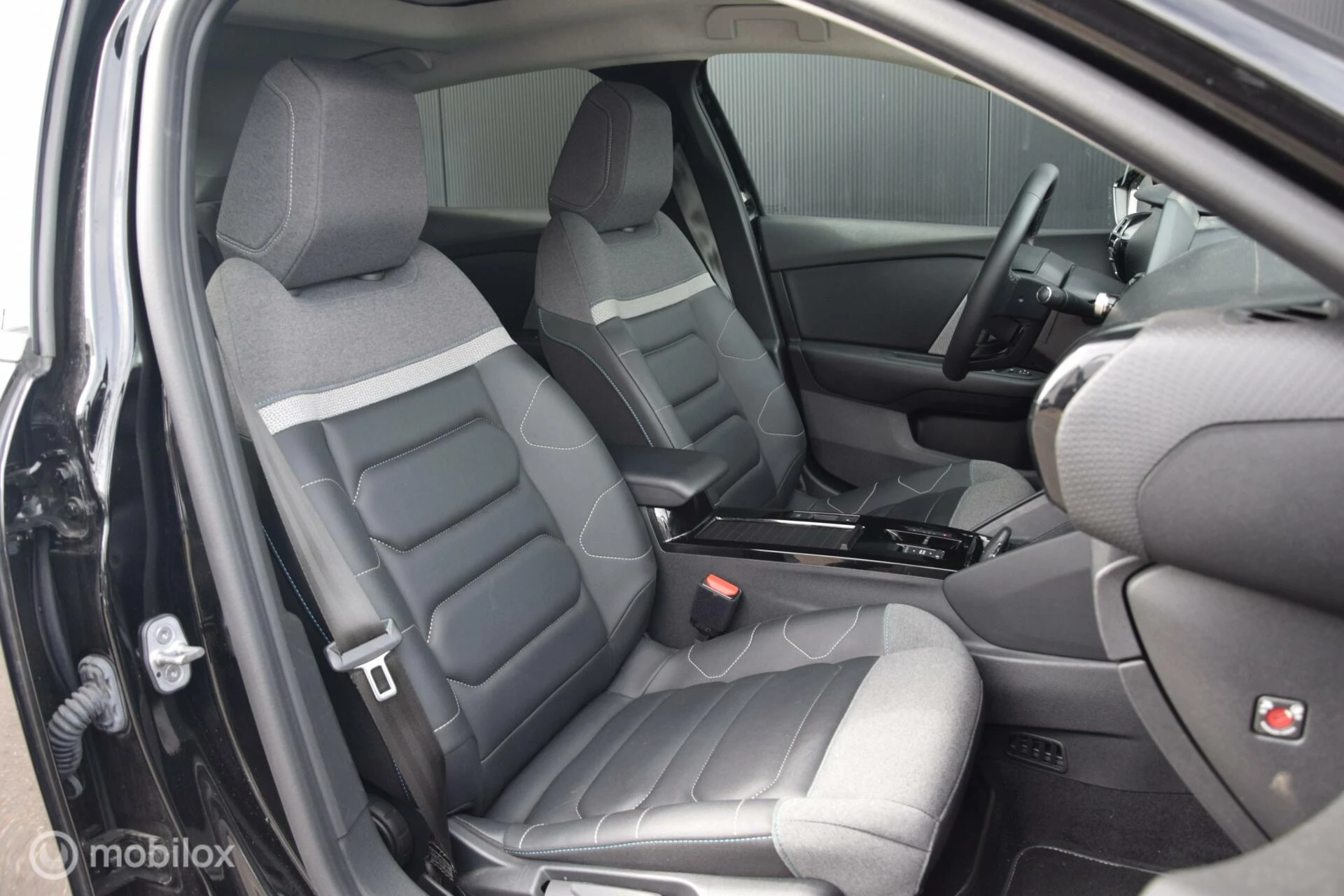 Hoofdafbeelding Citroën ë-C4