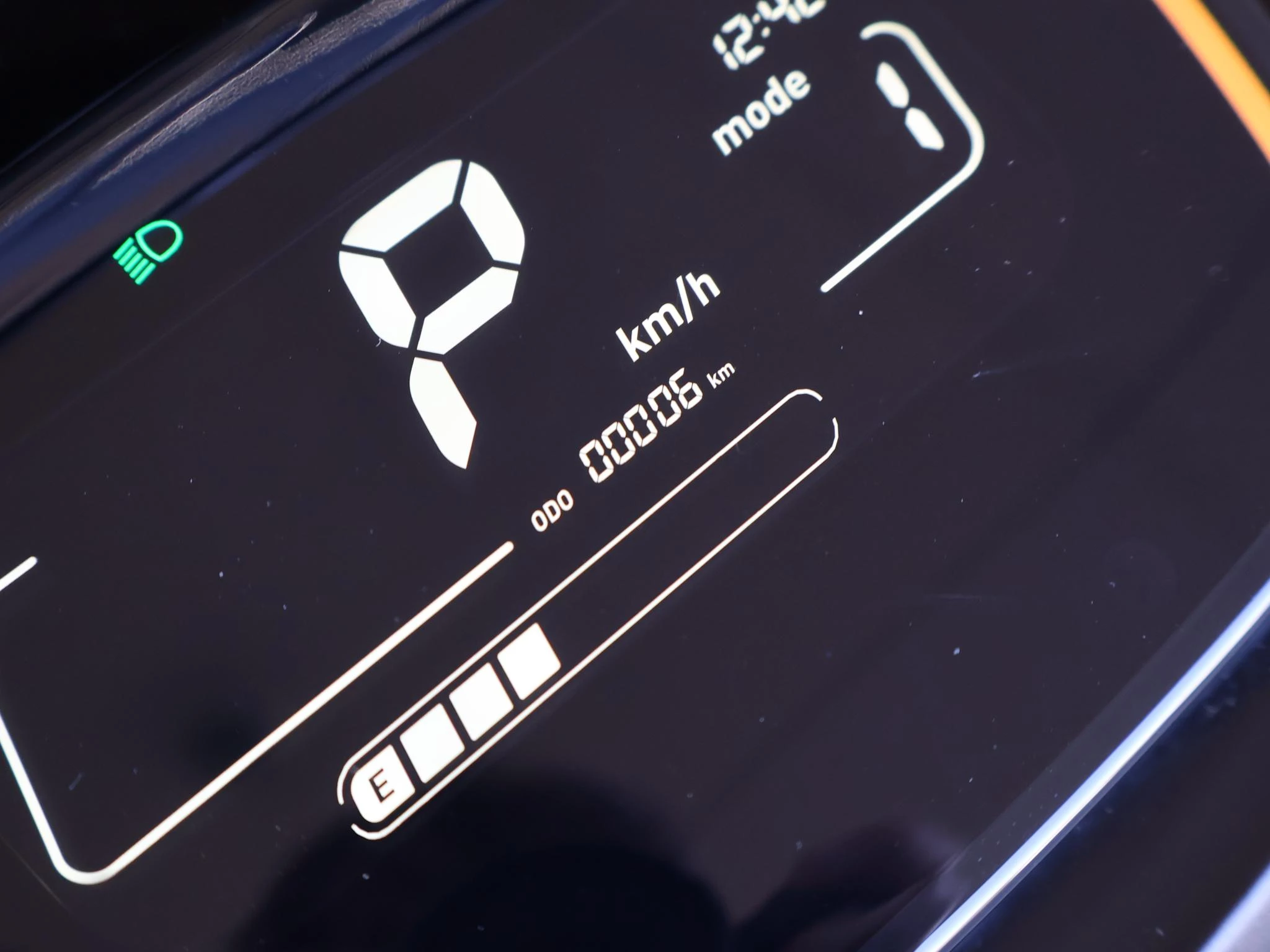 Hoofdafbeelding Segway E300SE