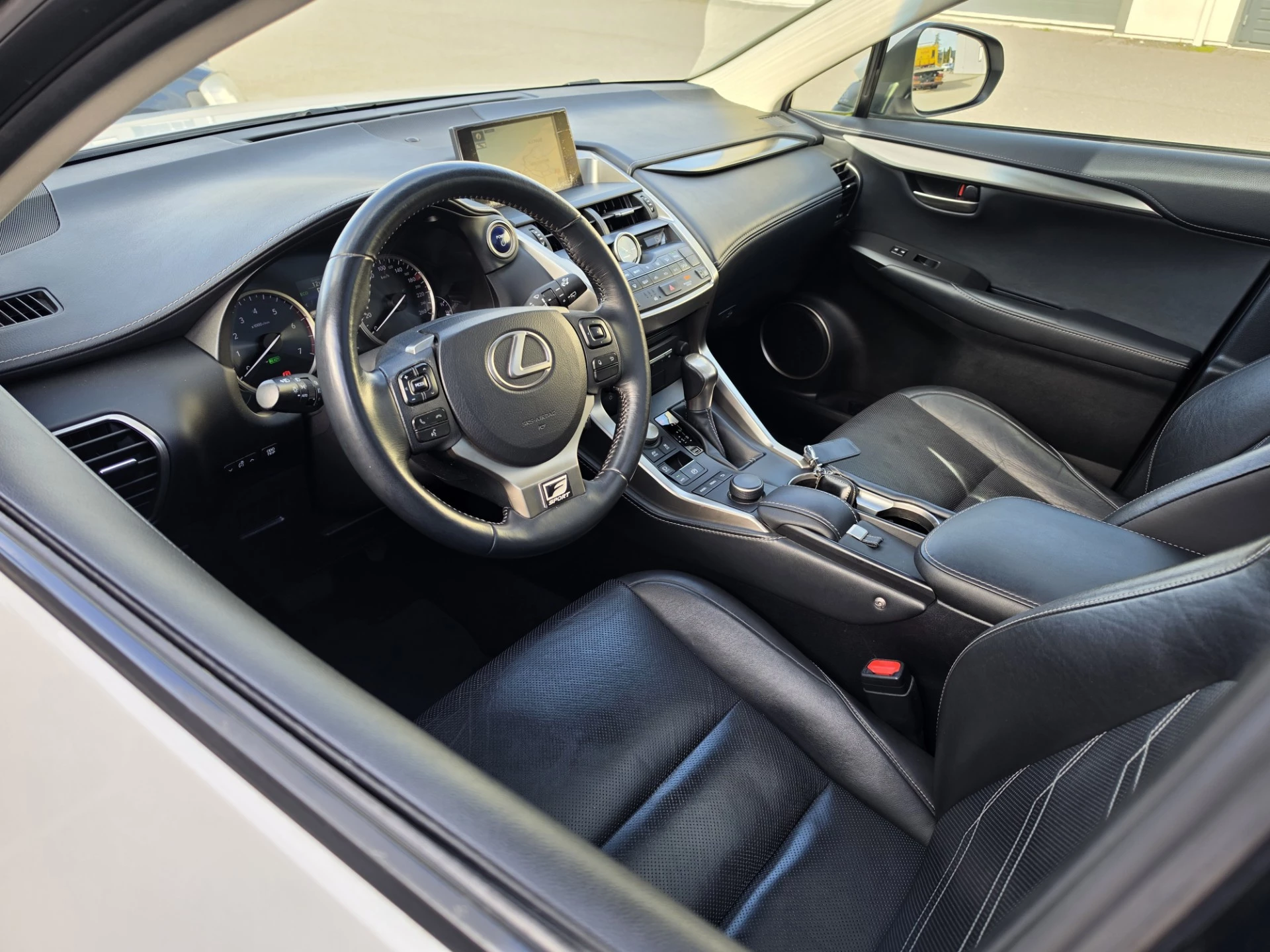 Hoofdafbeelding Lexus NX