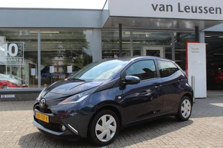 Toyota Aygo X-PLAY AUTOMAAT 5-DEURS CAMERA LED AUDIO-STUURWIELBEDIENING EL-RAMEN BLUETOOTH