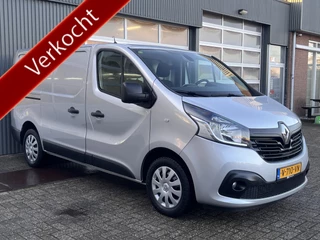 Renault Trafic 1.6 dCi 126pk L1H1 Airco Climate controle Trekhaak 2000kg Kastinrichting Navigatie Camera 3 persoons Euro 6