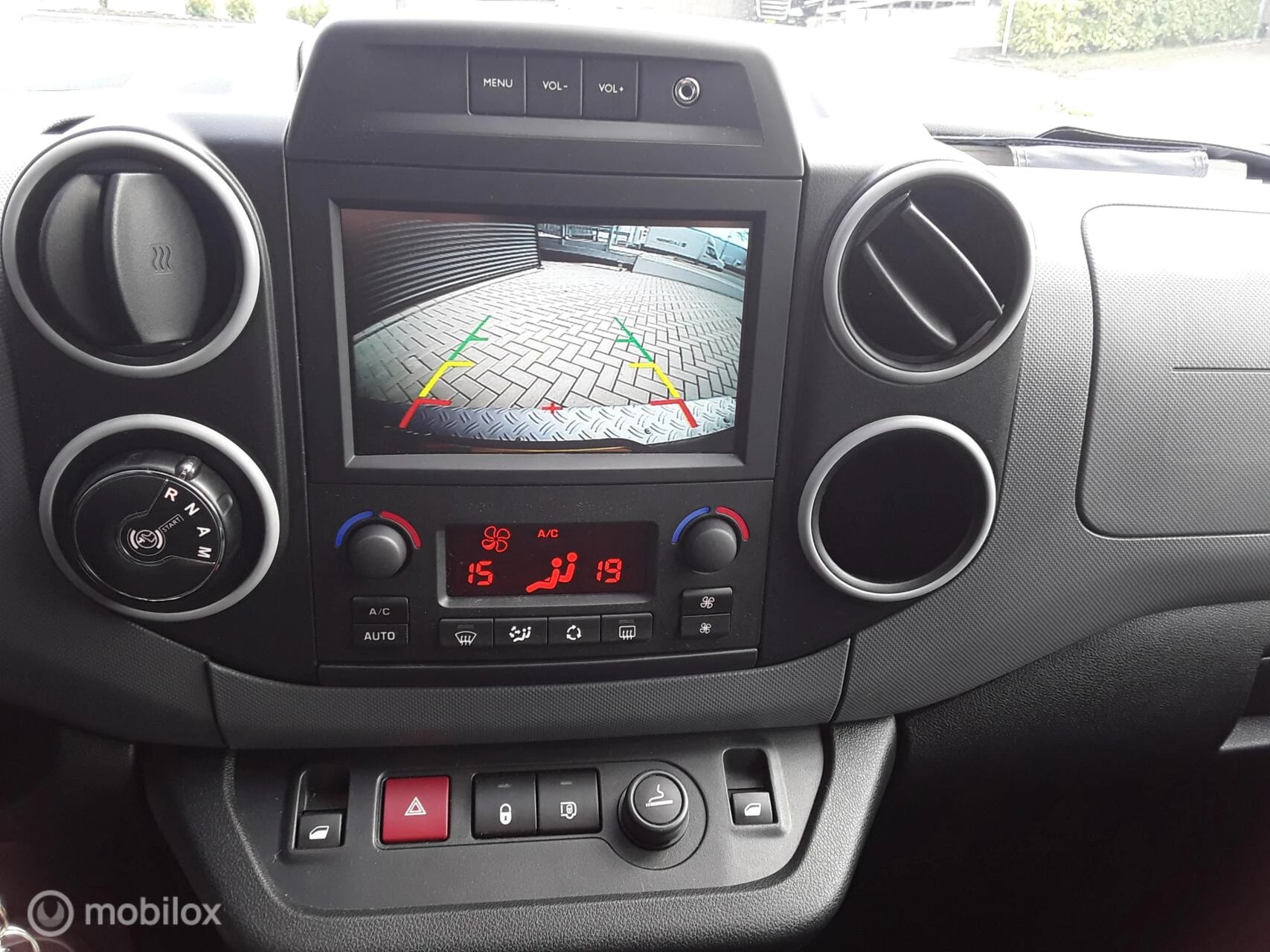 Hoofdafbeelding Peugeot Partner