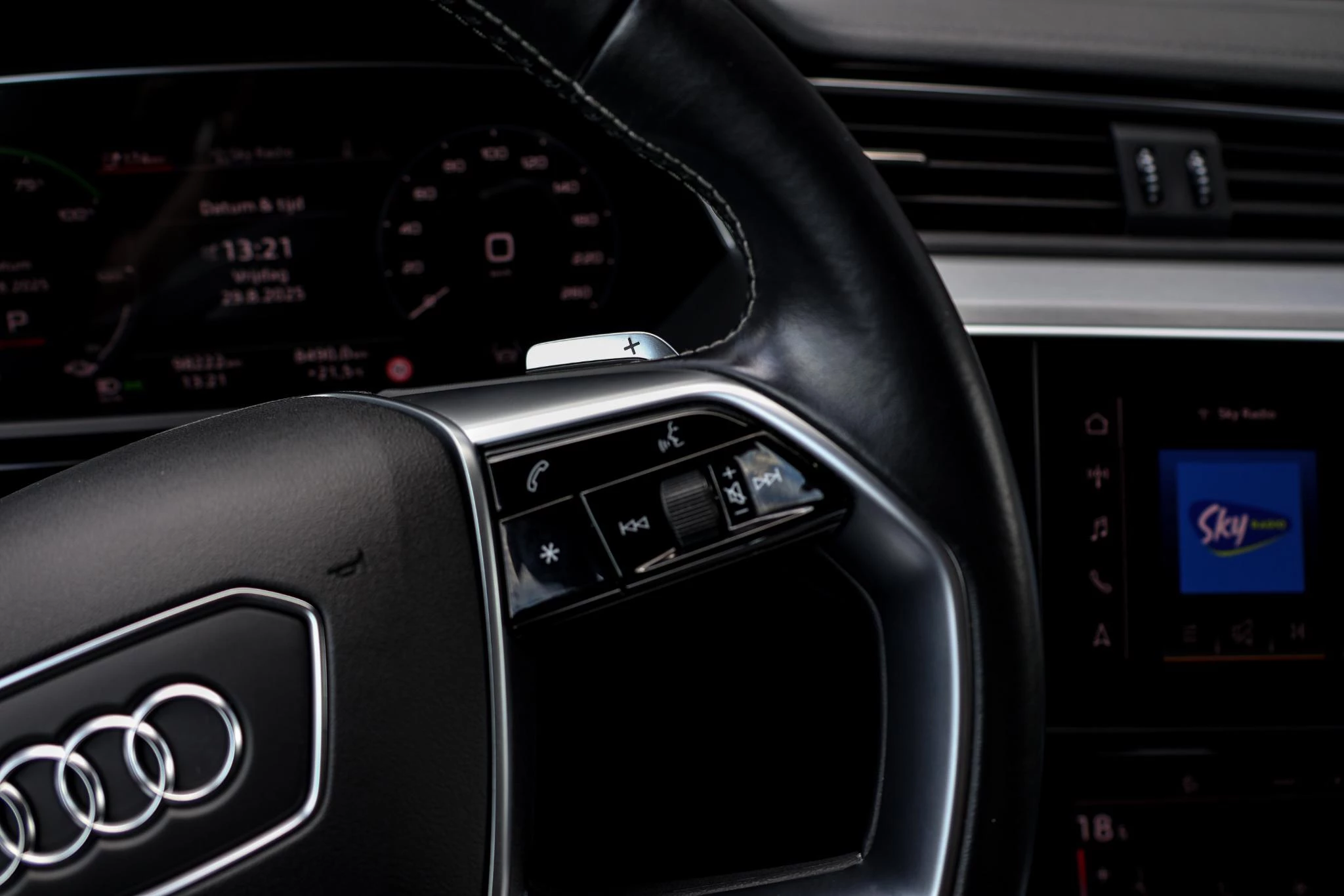 Hoofdafbeelding Audi e-tron