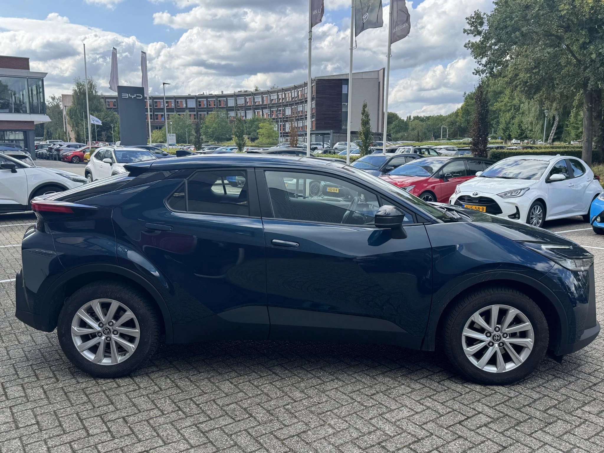 Hoofdafbeelding Toyota C-HR