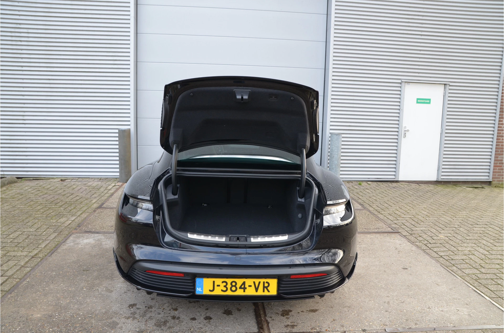 Hoofdafbeelding Porsche Taycan