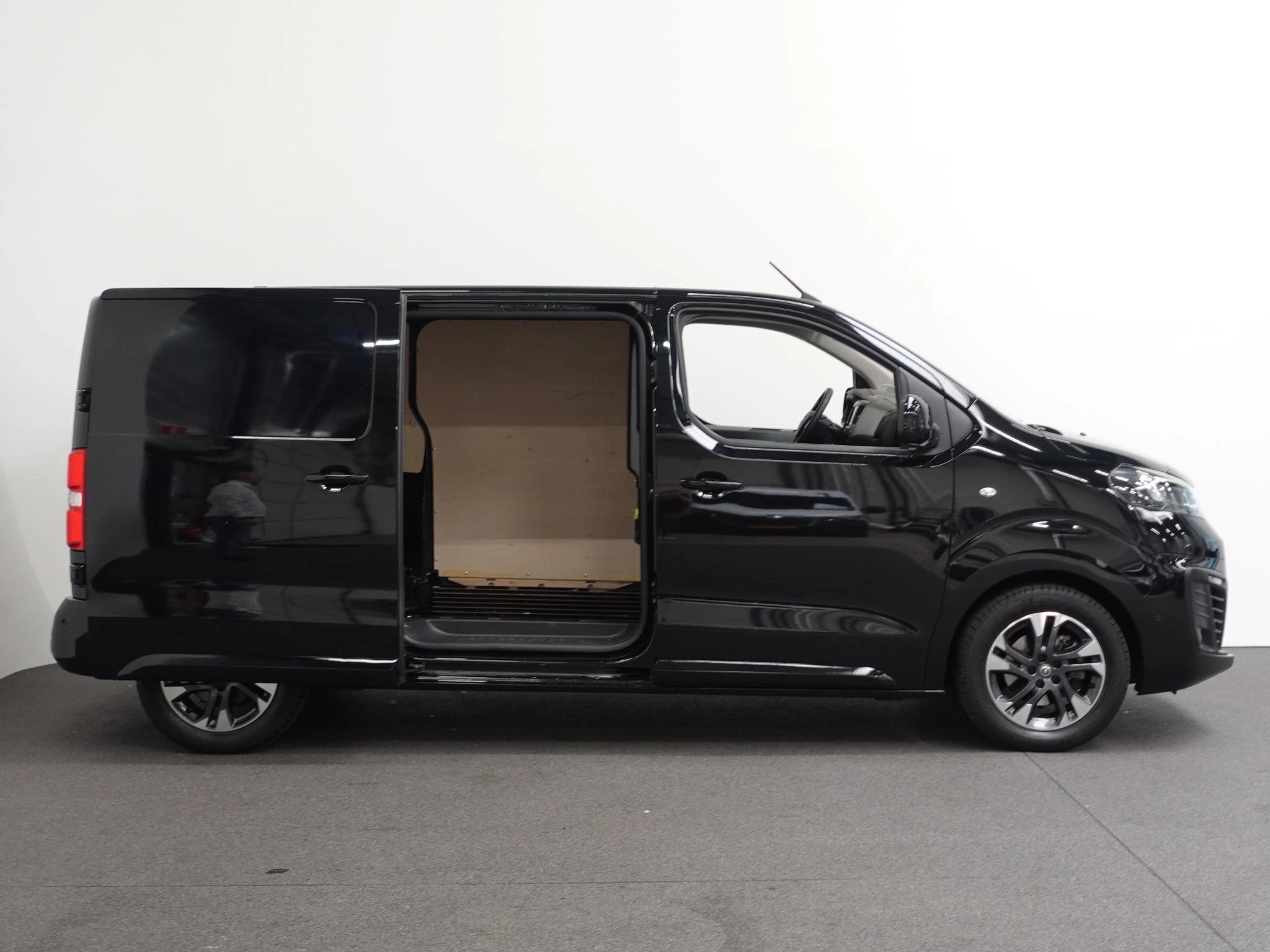 Hoofdafbeelding Opel Vivaro-e