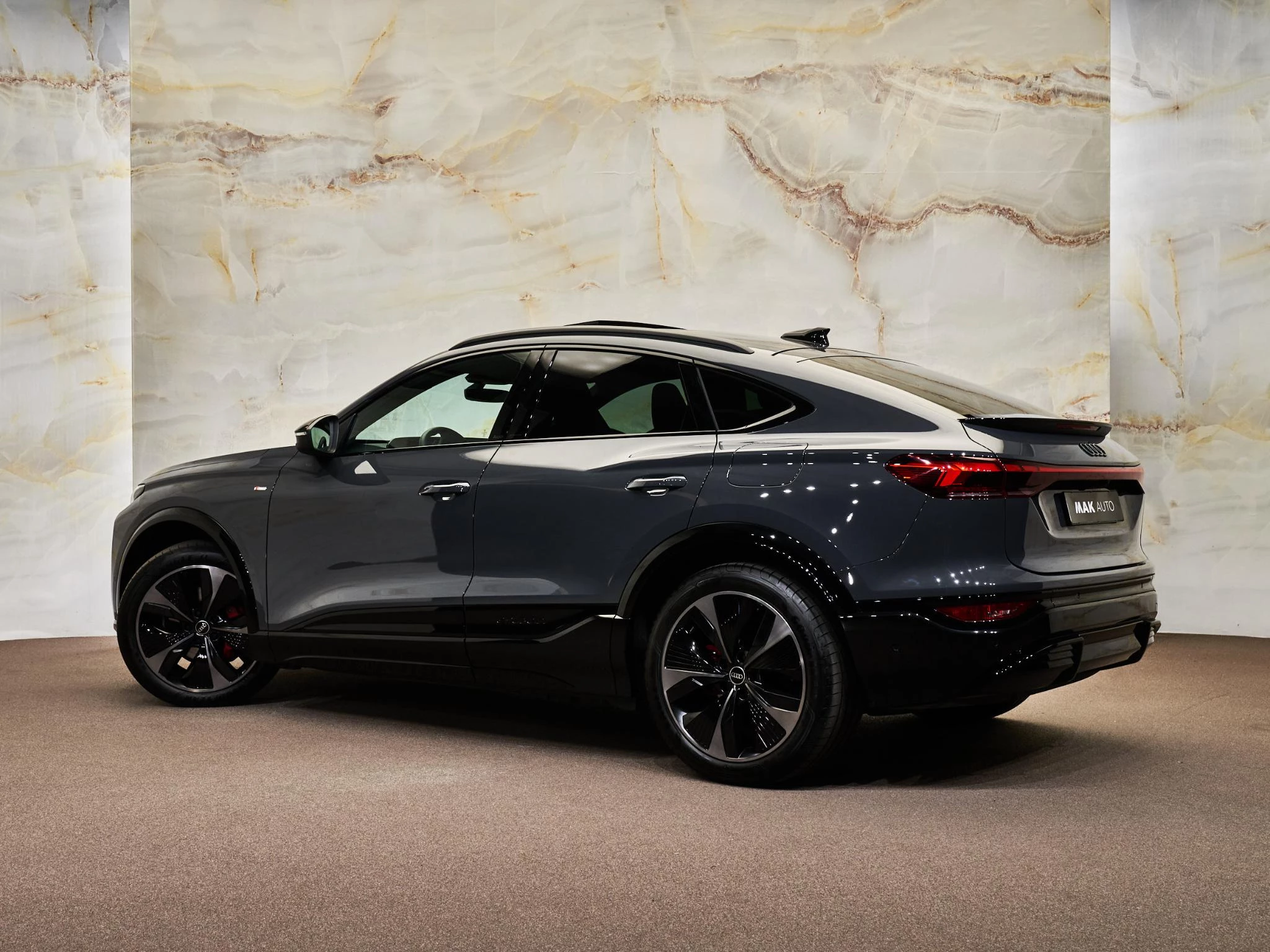 Hoofdafbeelding Audi Q6 e-tron