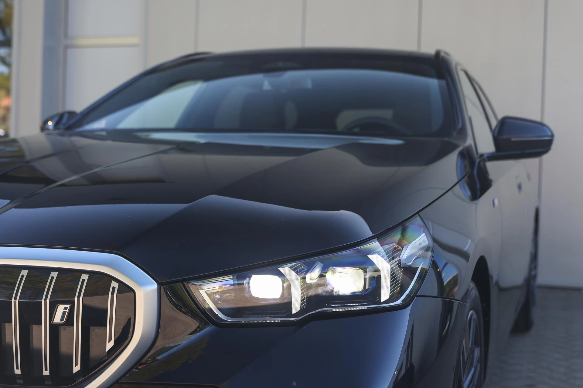 Hoofdafbeelding BMW i5