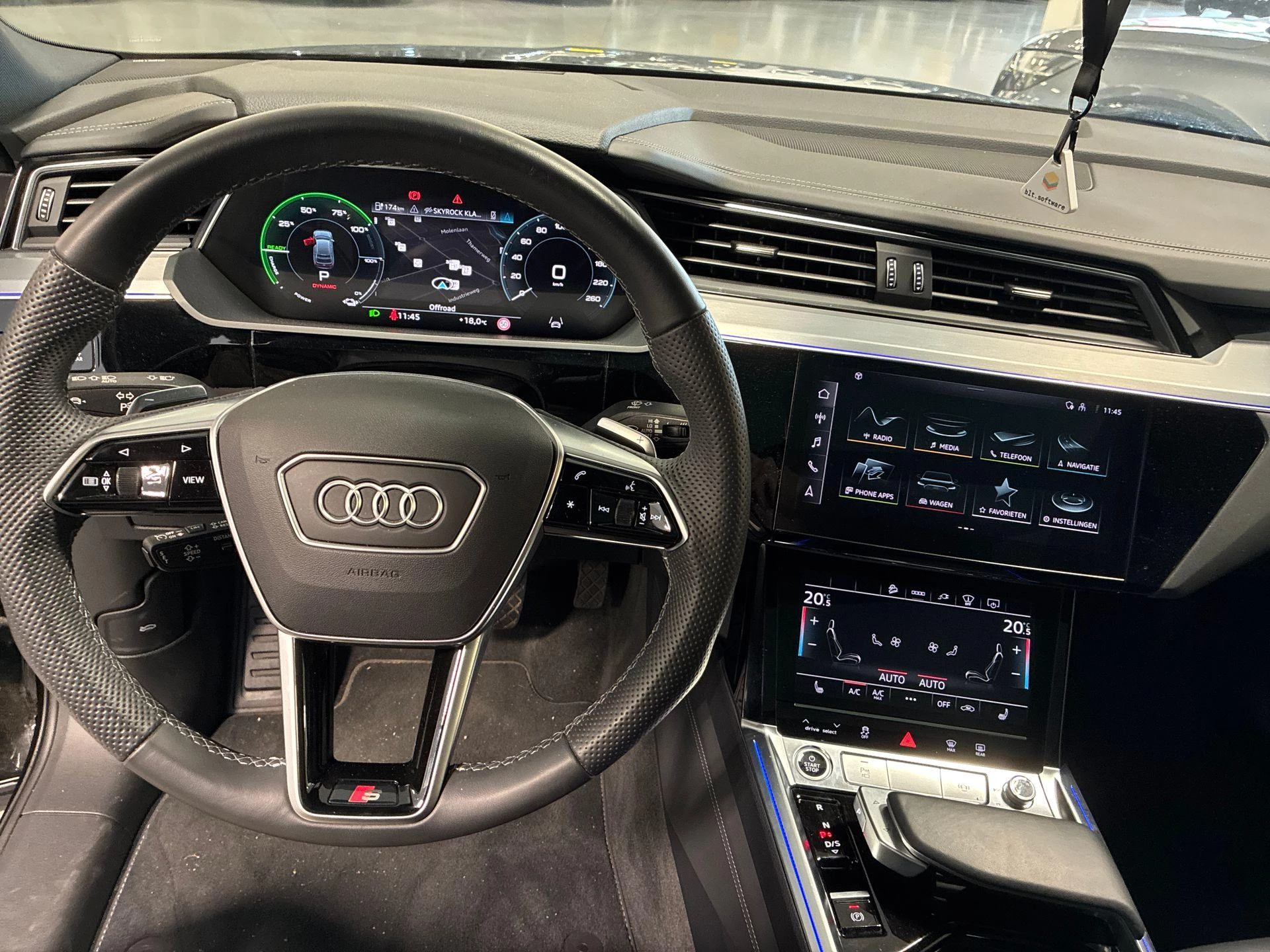 Hoofdafbeelding Audi e-tron