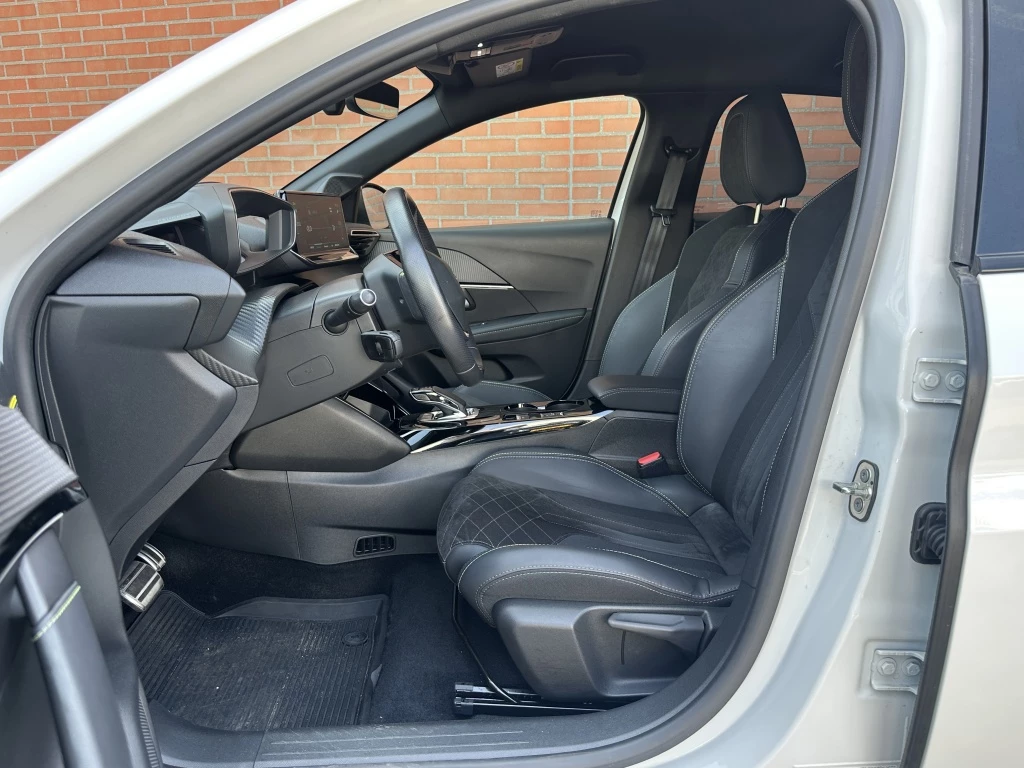 Hoofdafbeelding Peugeot e-208