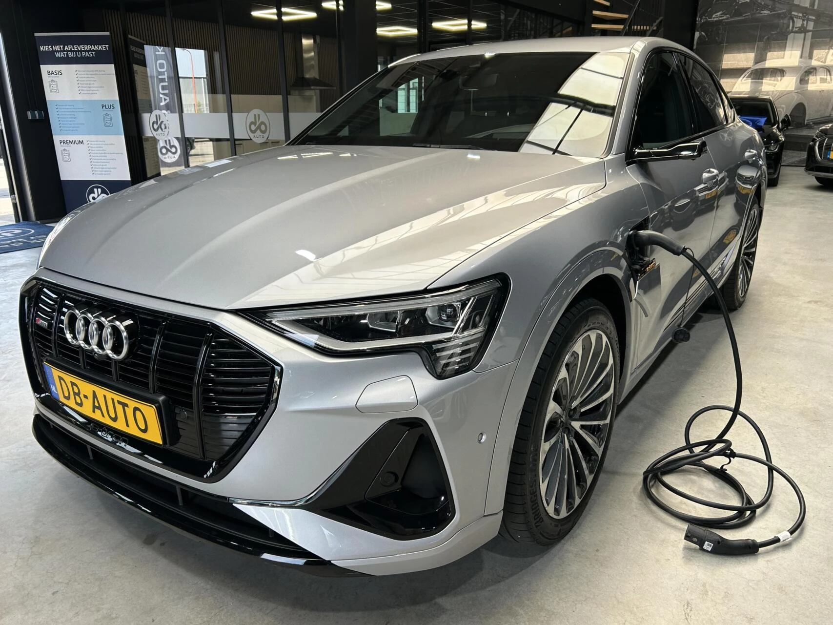 Audi e-tron
