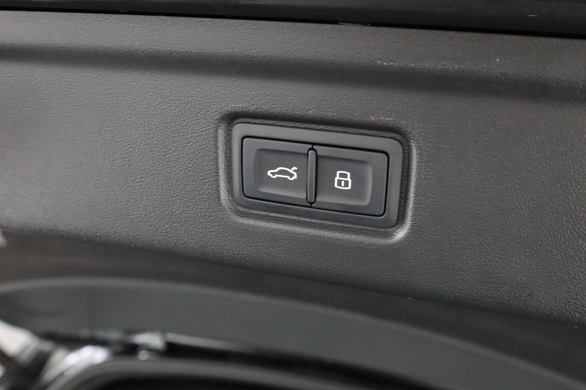 Hoofdafbeelding Audi A6 Avant e-tron