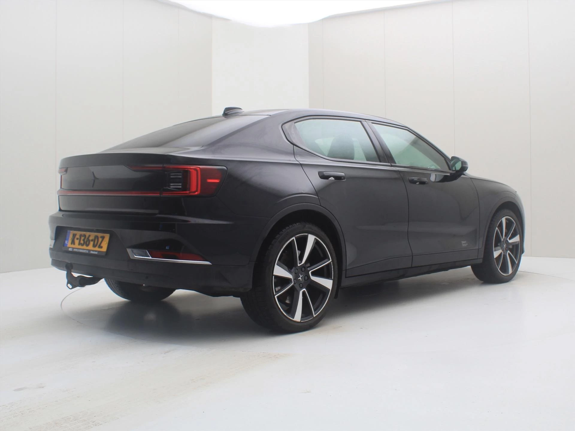 Hoofdafbeelding Polestar 2