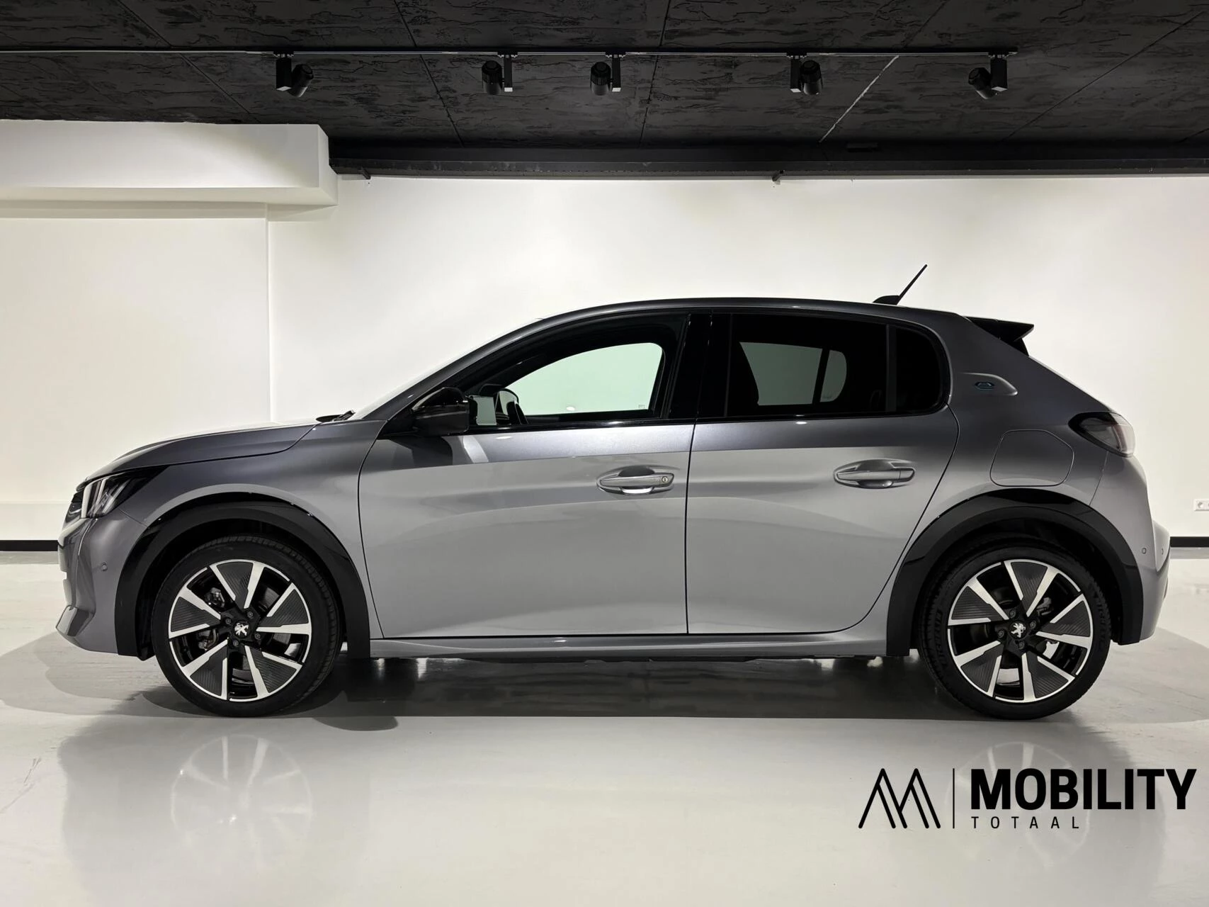 Hoofdafbeelding Peugeot e-208