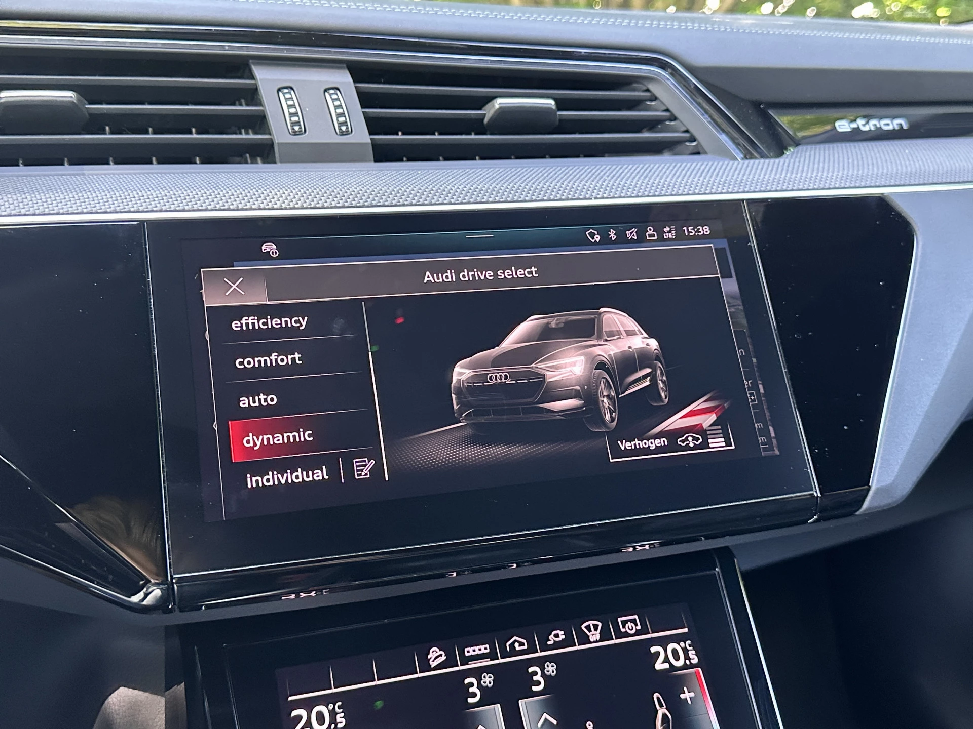 Hoofdafbeelding Audi e-tron