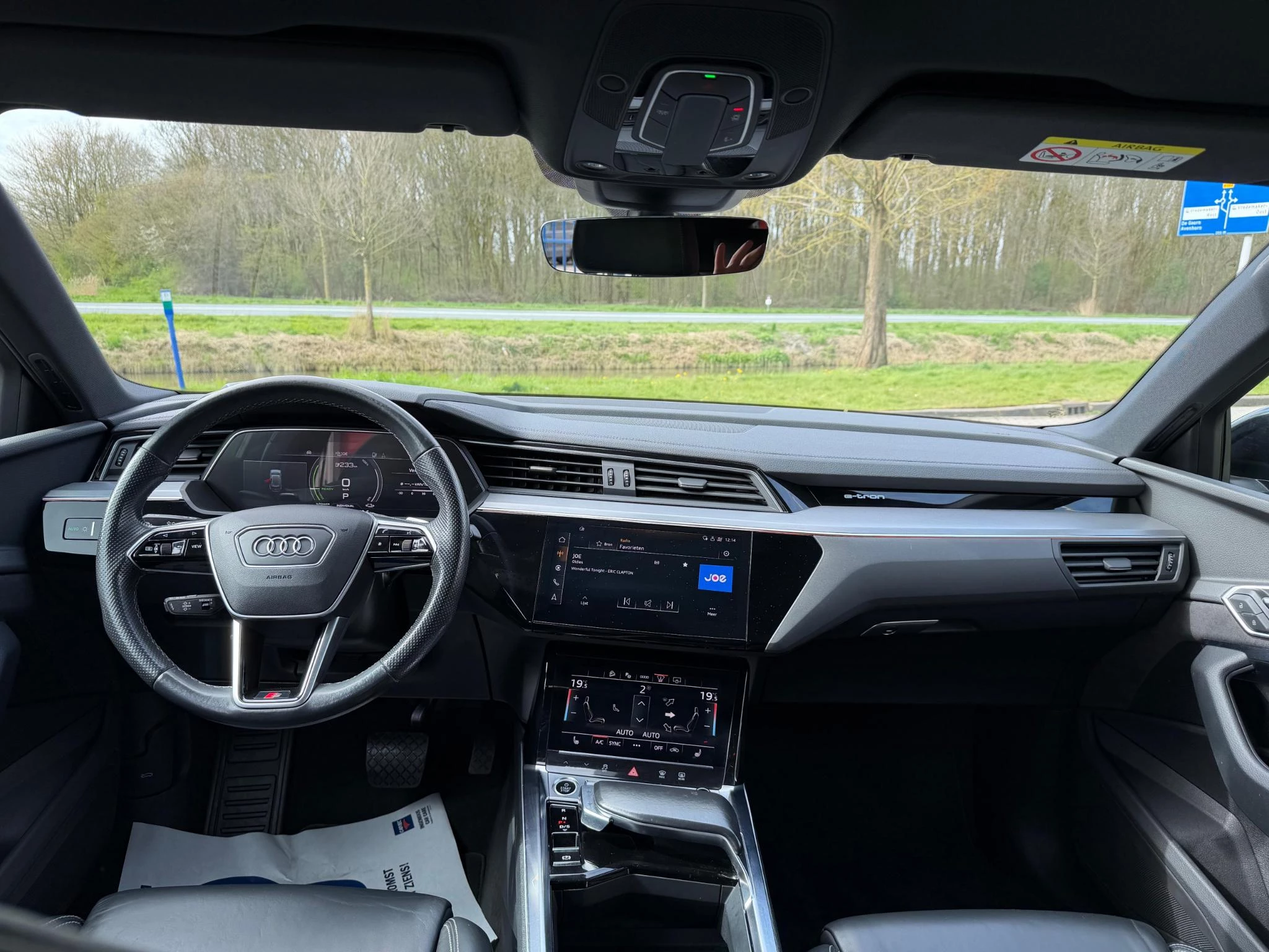 Hoofdafbeelding Audi e-tron