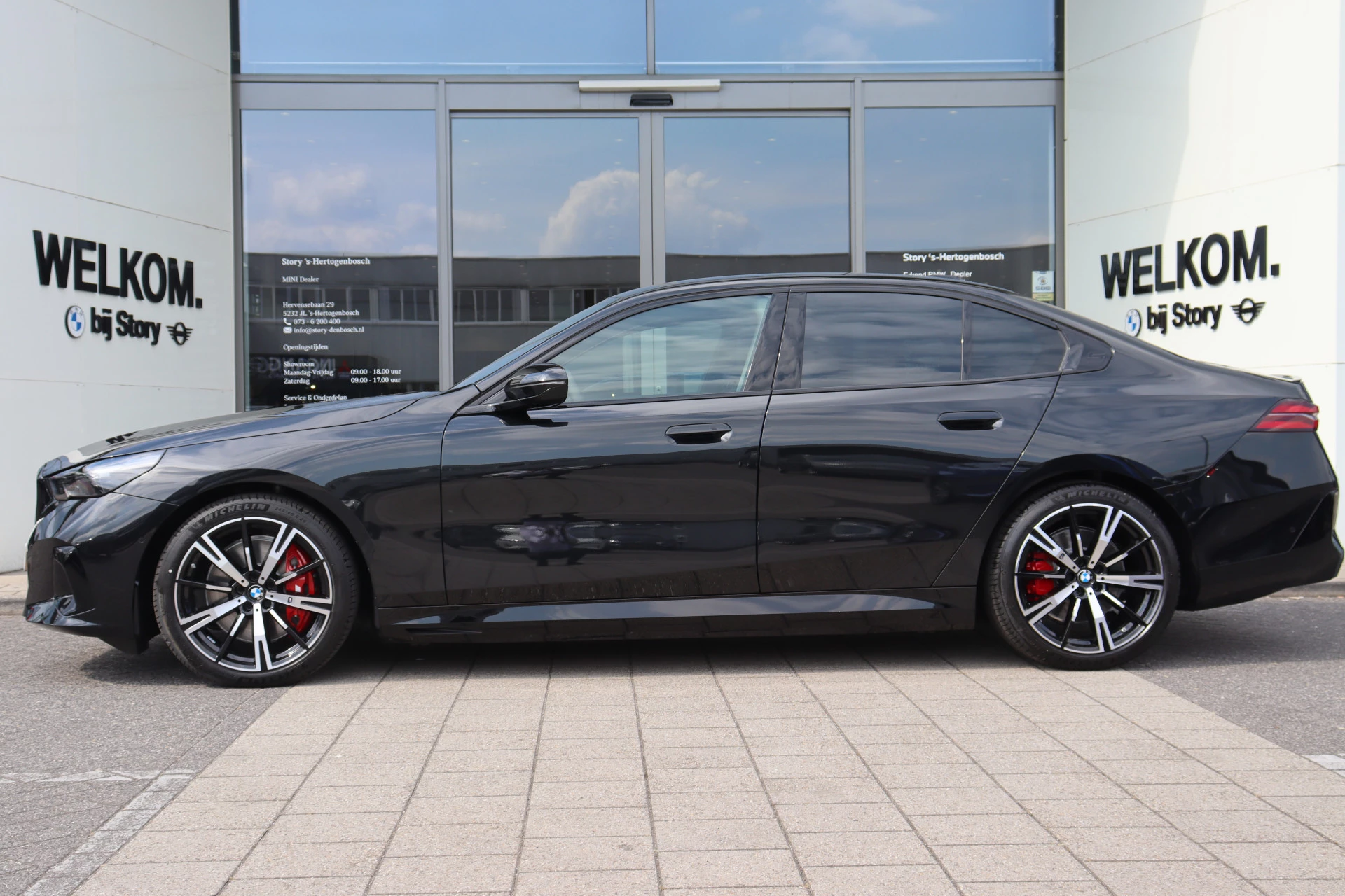 Hoofdafbeelding BMW i5