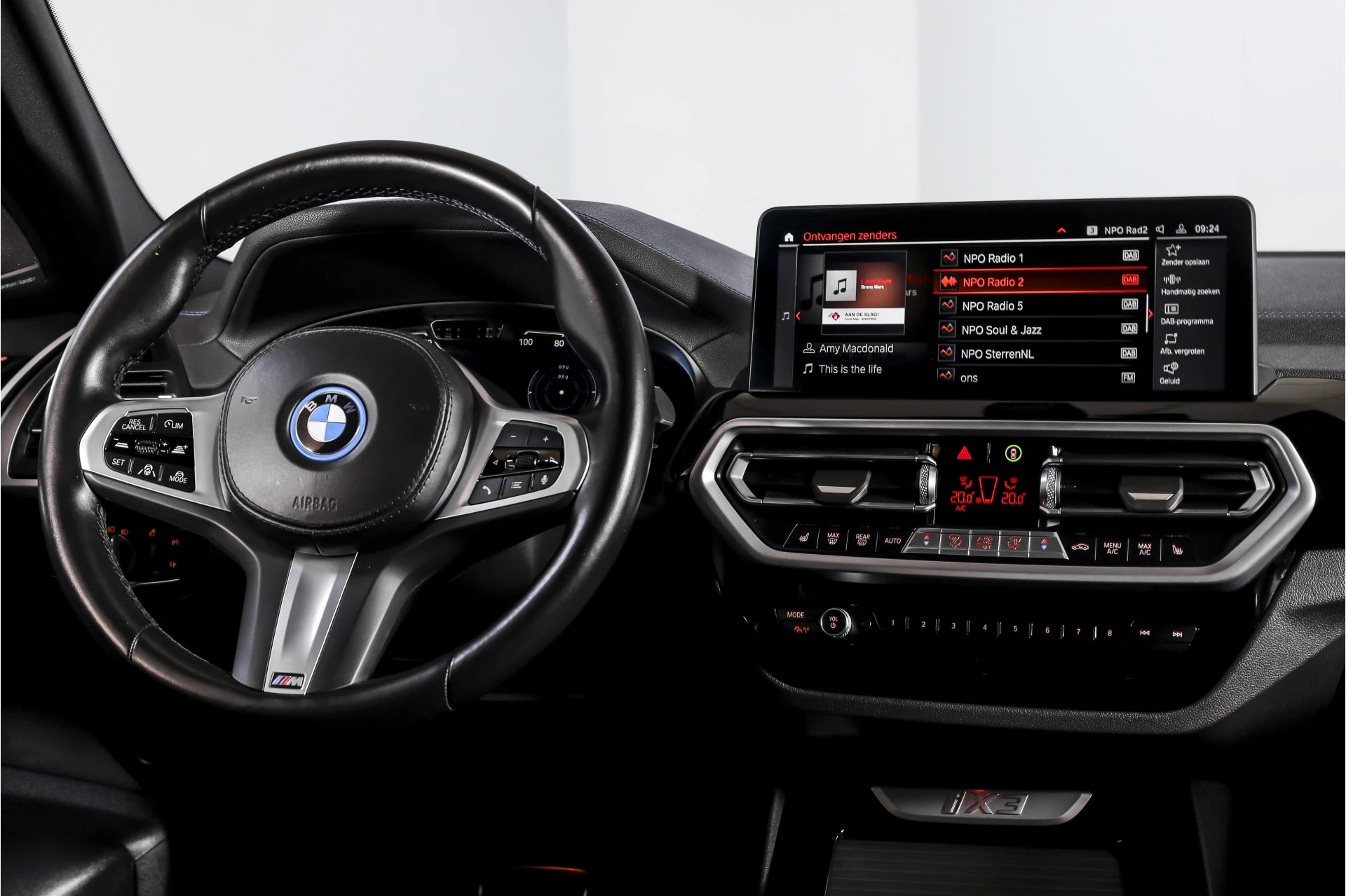 Hoofdafbeelding BMW iX3