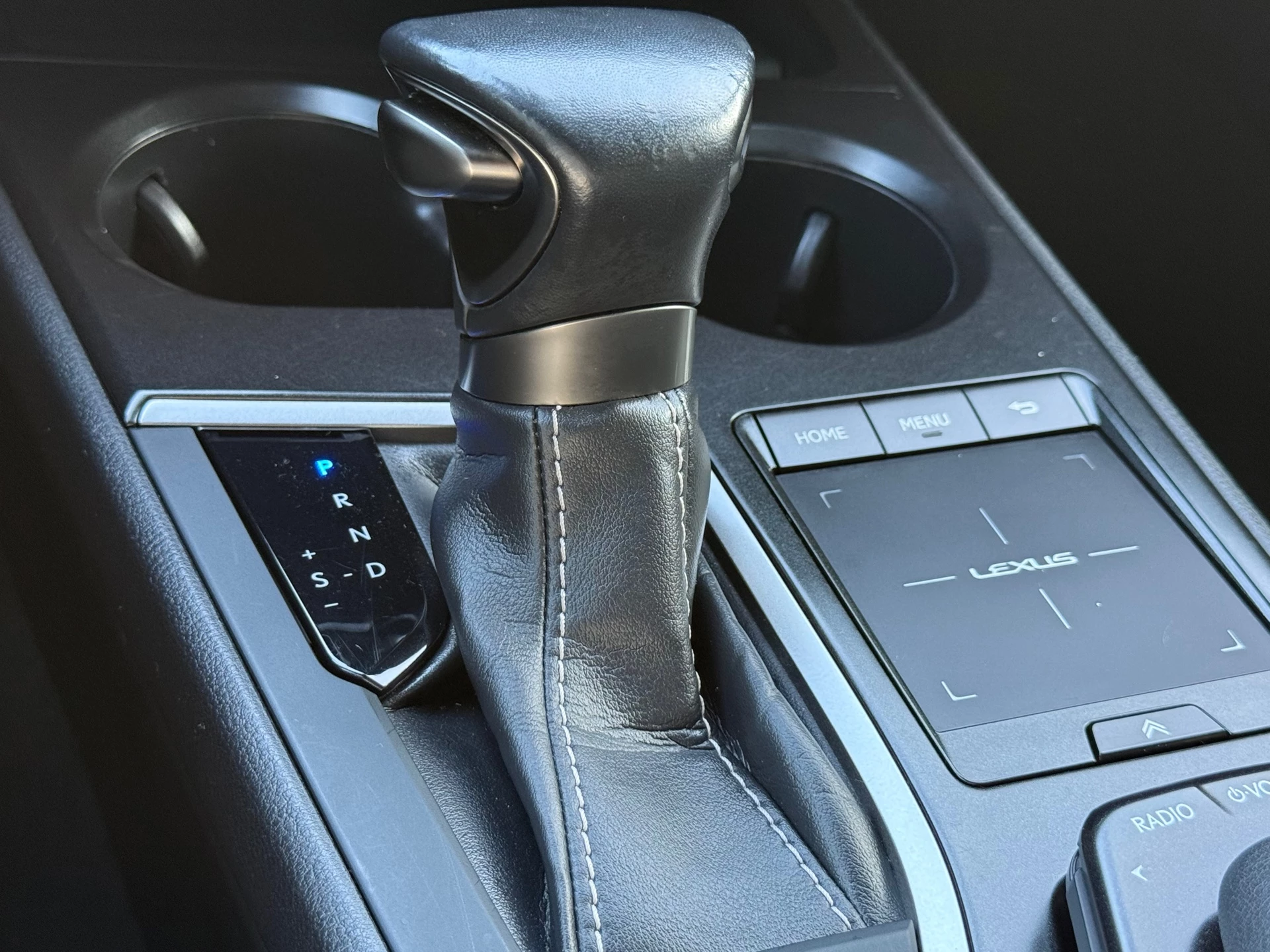 Hoofdafbeelding Lexus UX