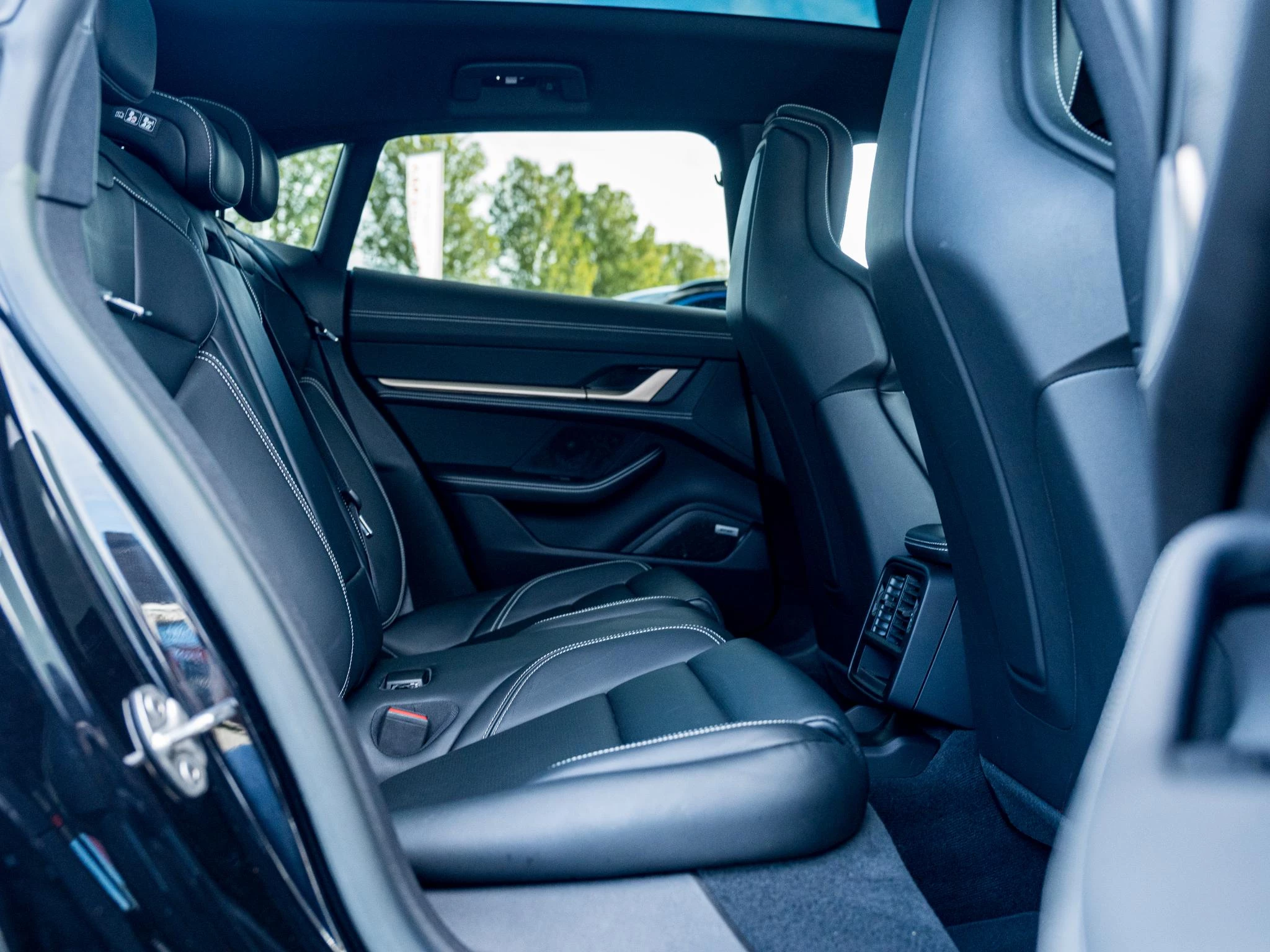 Hoofdafbeelding Porsche Taycan