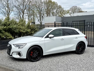 Audi A3 Sportback 40 TFSIe Advanced Sport Keyles|Matrix|Navi|Trekhaak Wit!