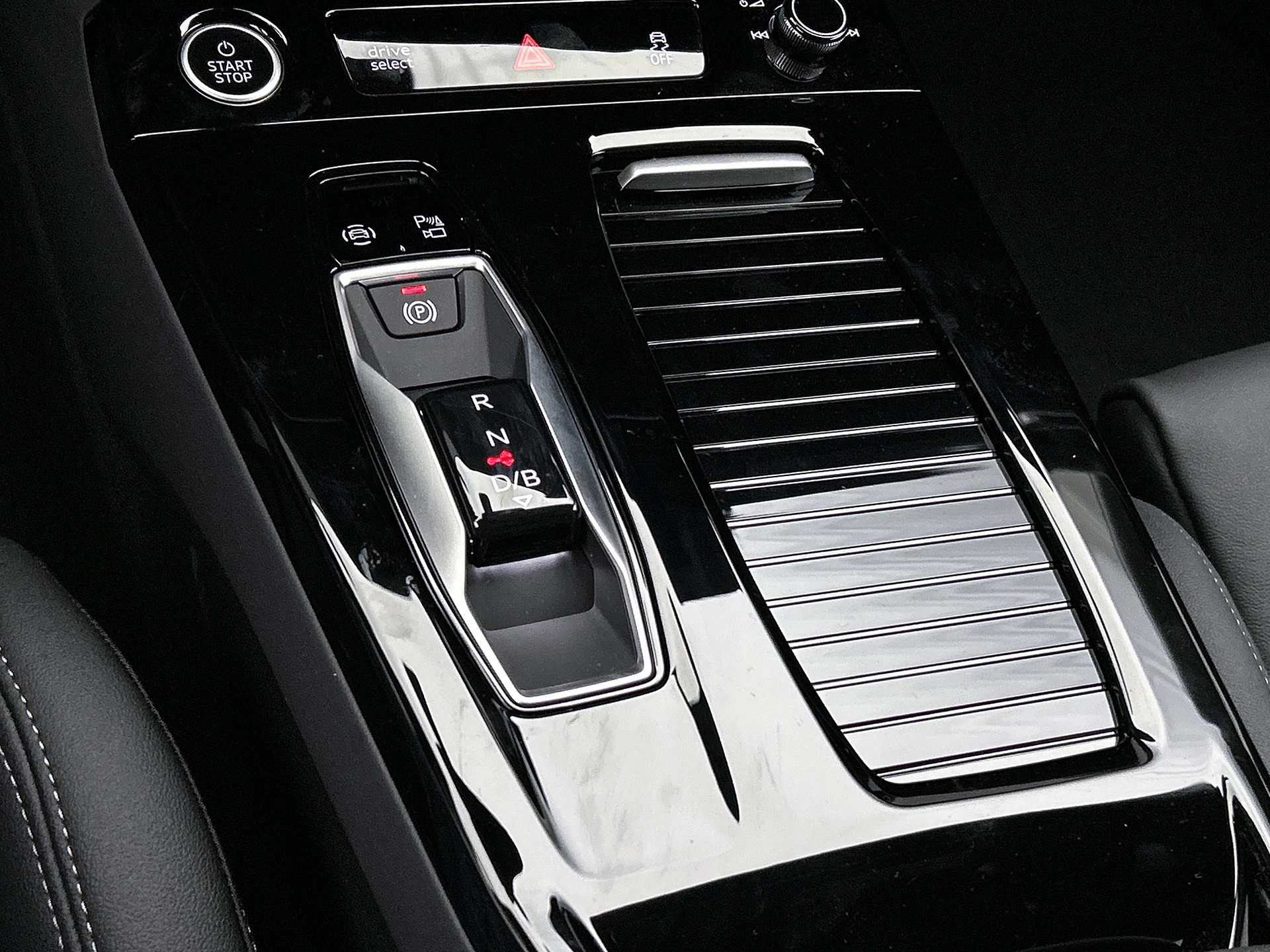 Hoofdafbeelding Audi Q6 e-tron