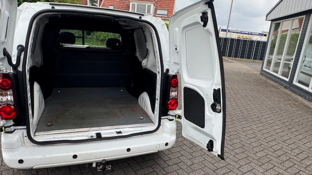 Hoofdafbeelding Peugeot Partner