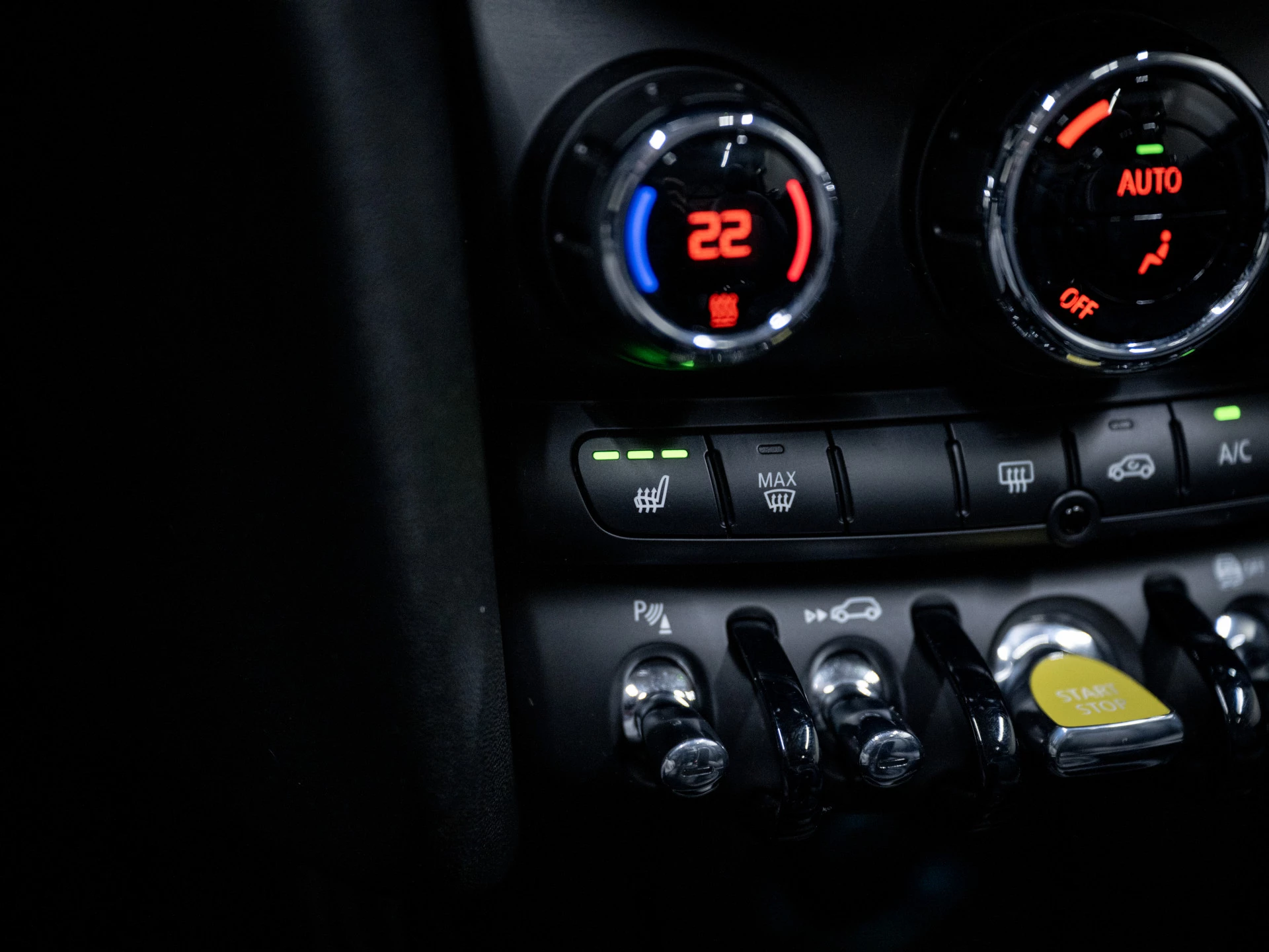 Hoofdafbeelding MINI Cabrio