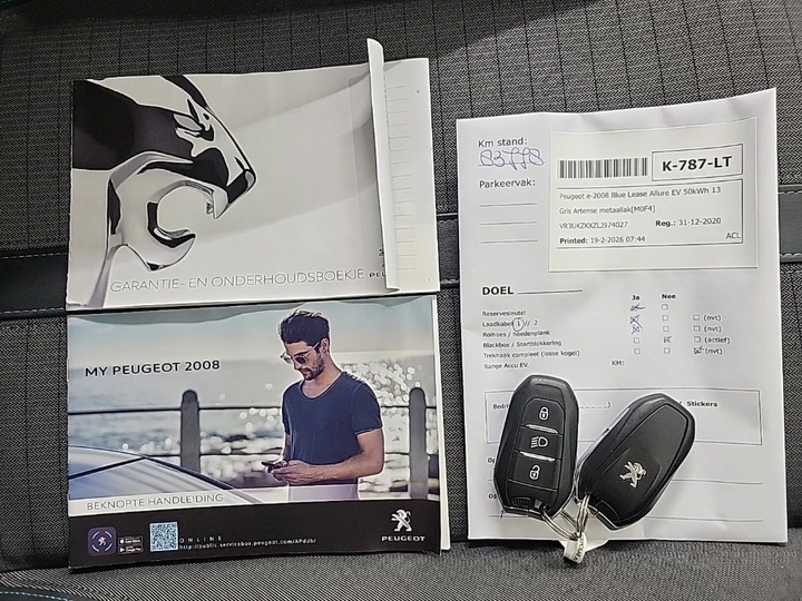 Hoofdafbeelding Peugeot e-2008