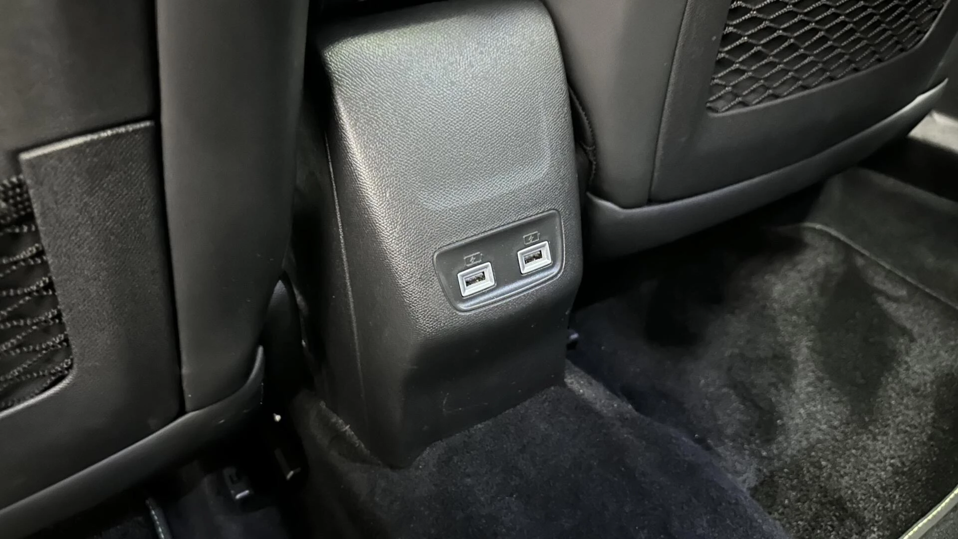 Hoofdafbeelding Peugeot e-2008