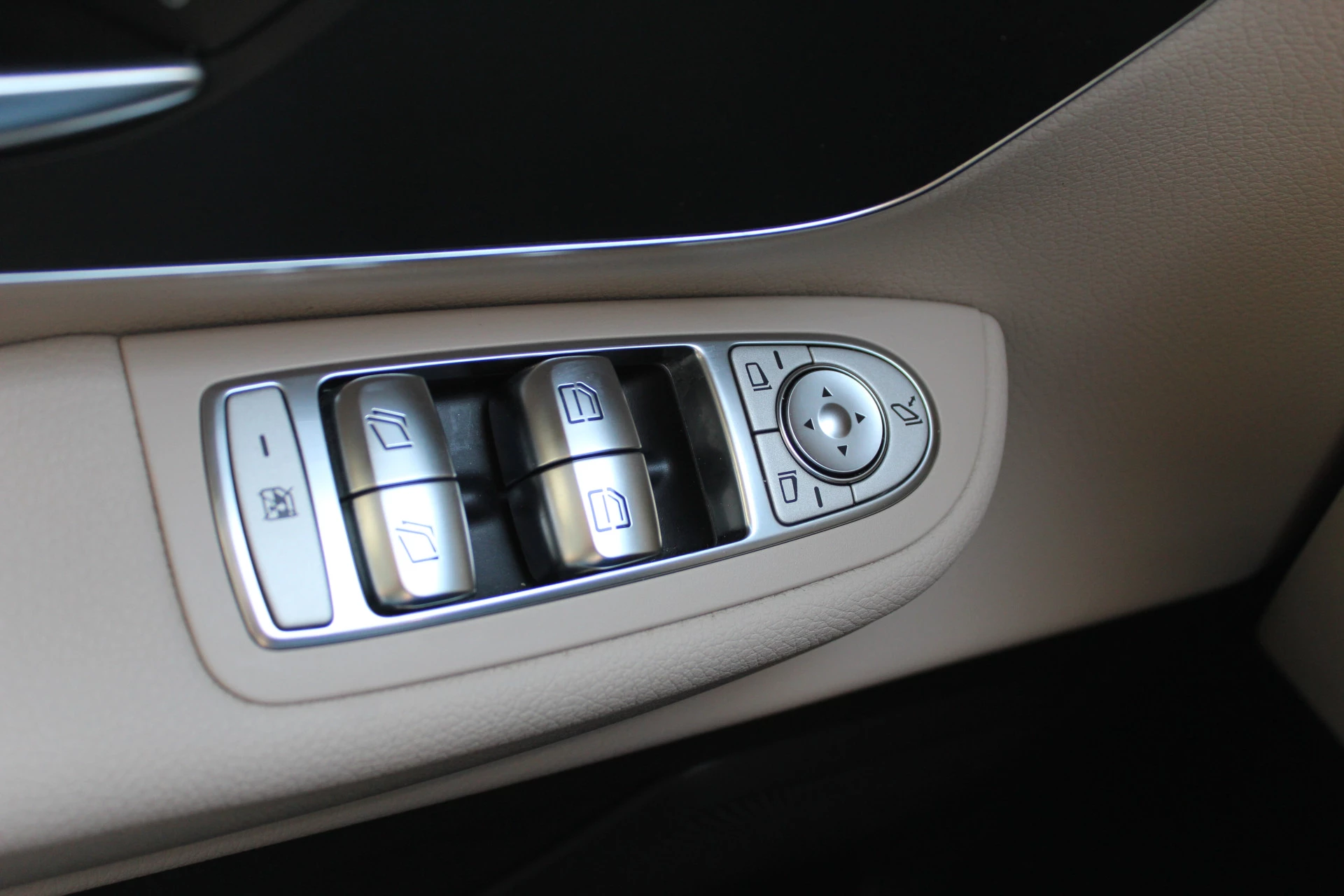 Hoofdafbeelding Mercedes-Benz Marco Polo