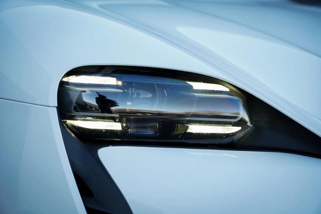 Hoofdafbeelding Porsche Taycan