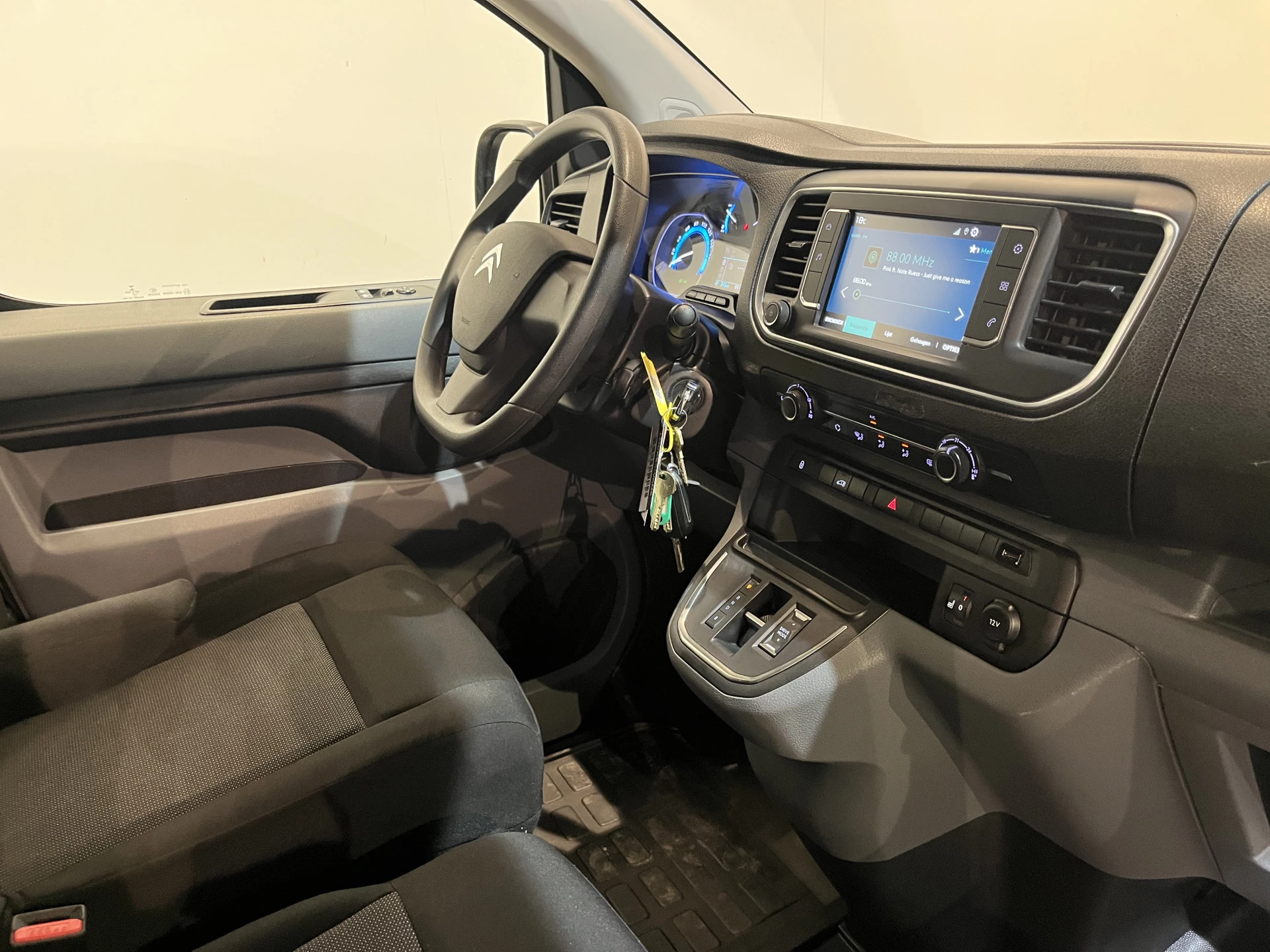 Hoofdafbeelding Peugeot e-Expert
