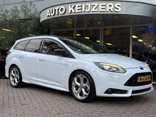 Hoofdafbeelding Ford Focus Ford Focus Wagon 2.0 EcoBoost ST-2 Recaro Stoelverw. Cruise Clima Keyless 18''LM 250 PK!
