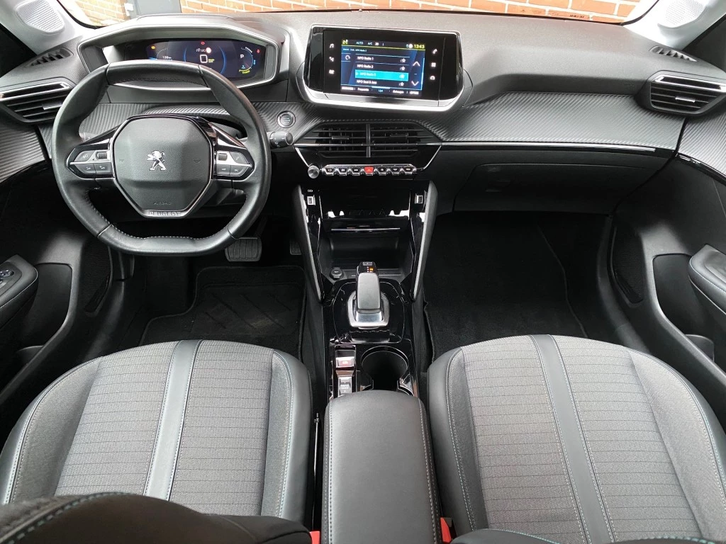 Hoofdafbeelding Peugeot e-208