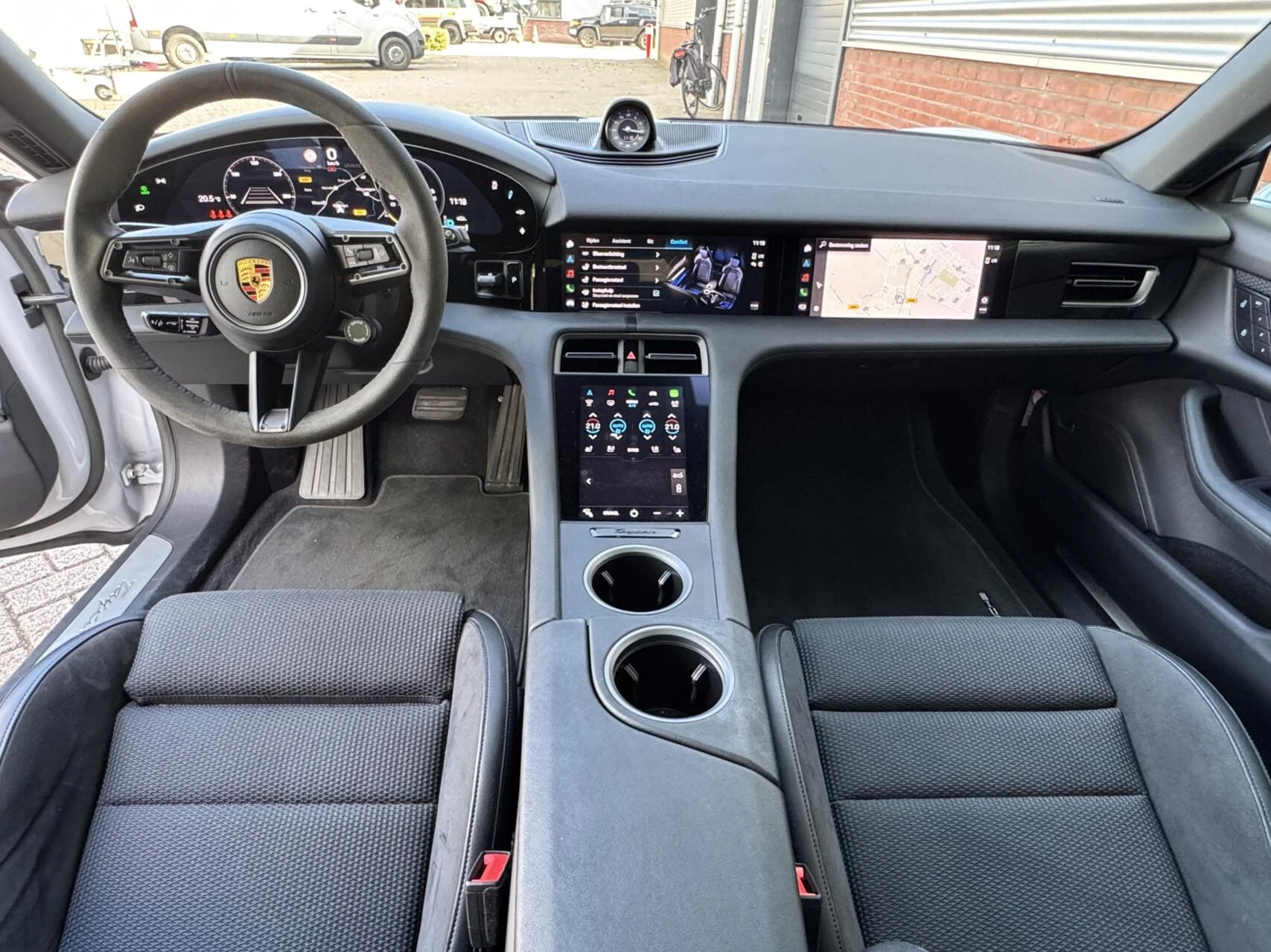 Hoofdafbeelding Porsche Taycan