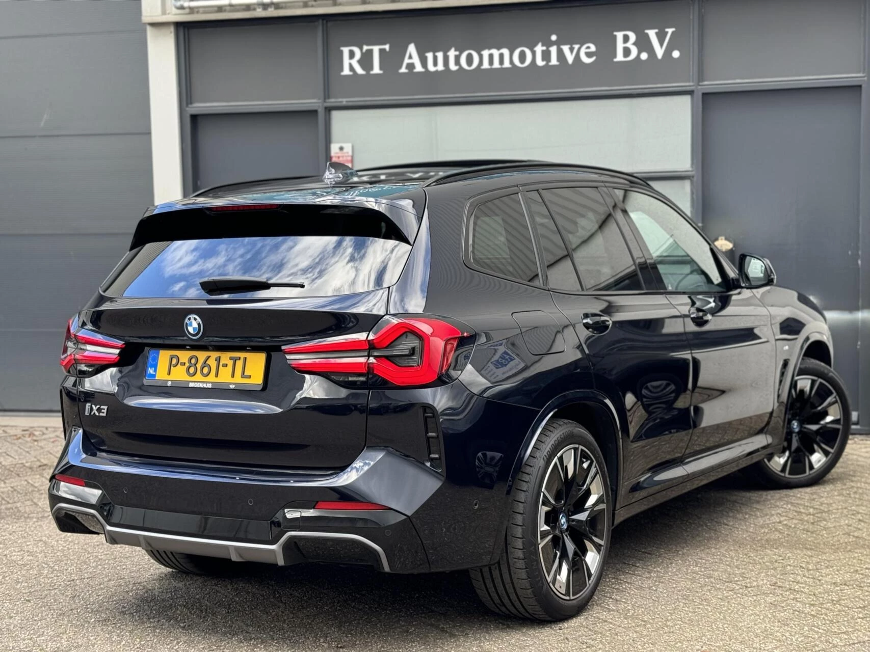 Hoofdafbeelding BMW iX3