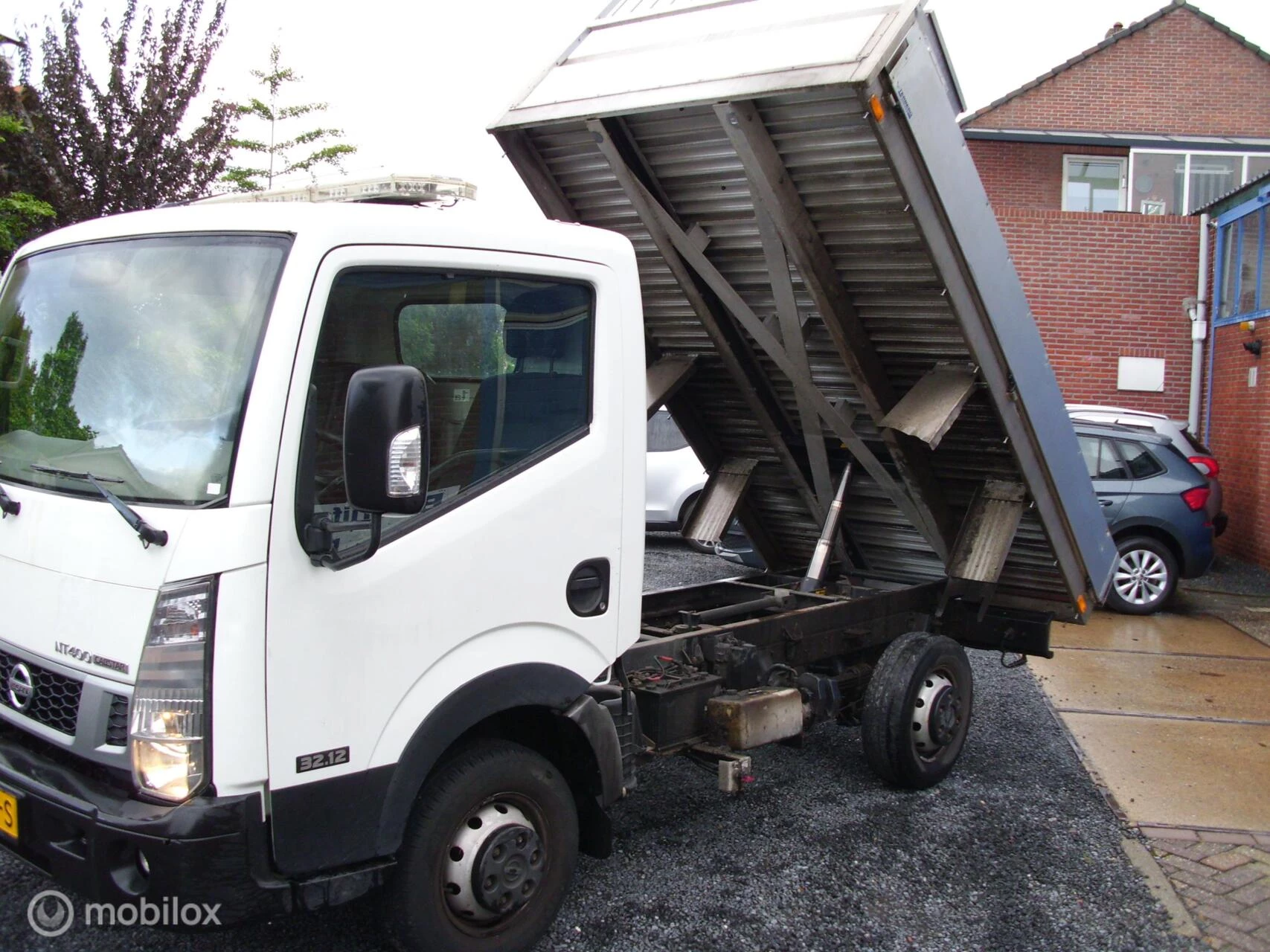 Hoofdafbeelding Nissan NT400 kipper